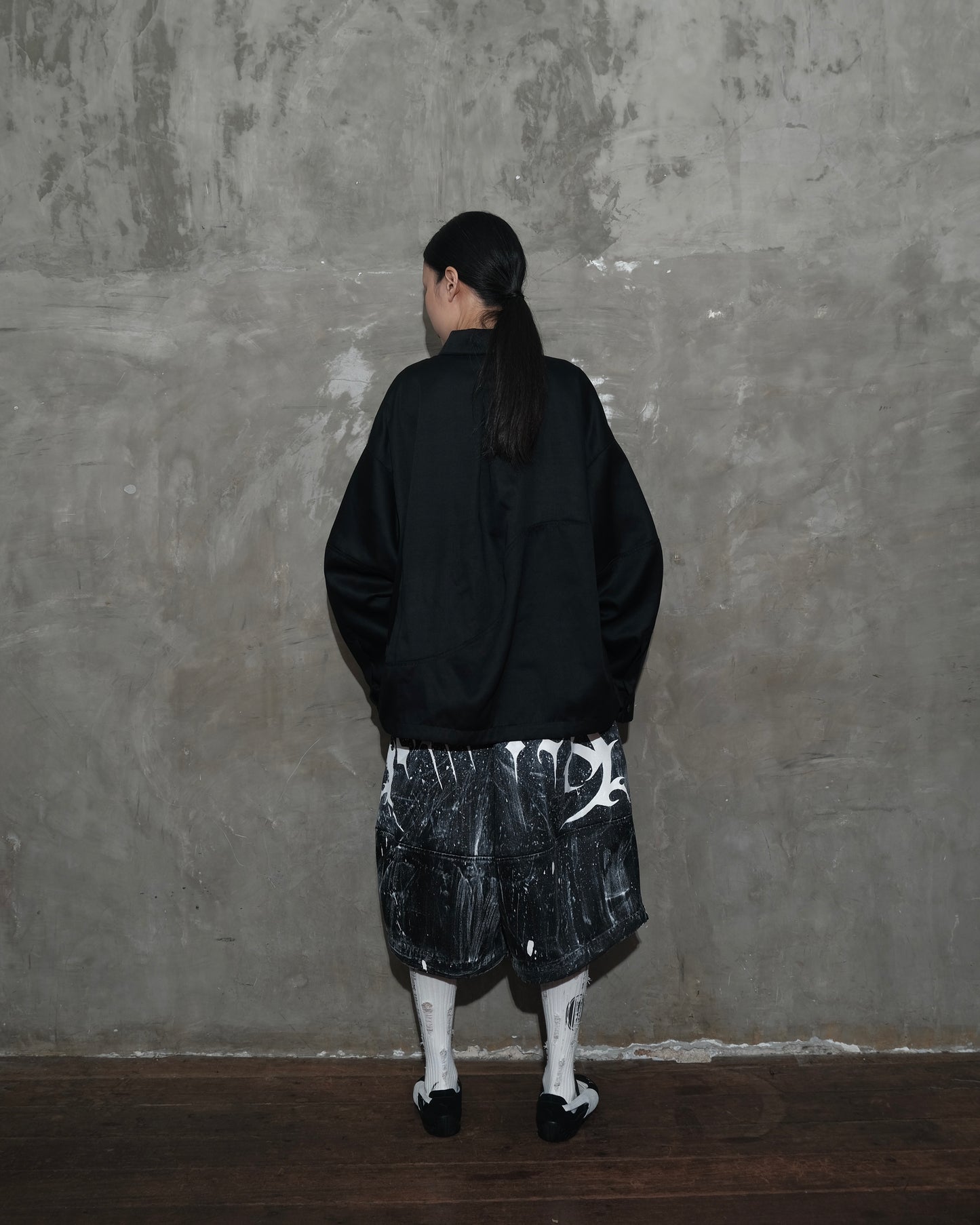 Linea Shirt in Black - BEV C multi label store