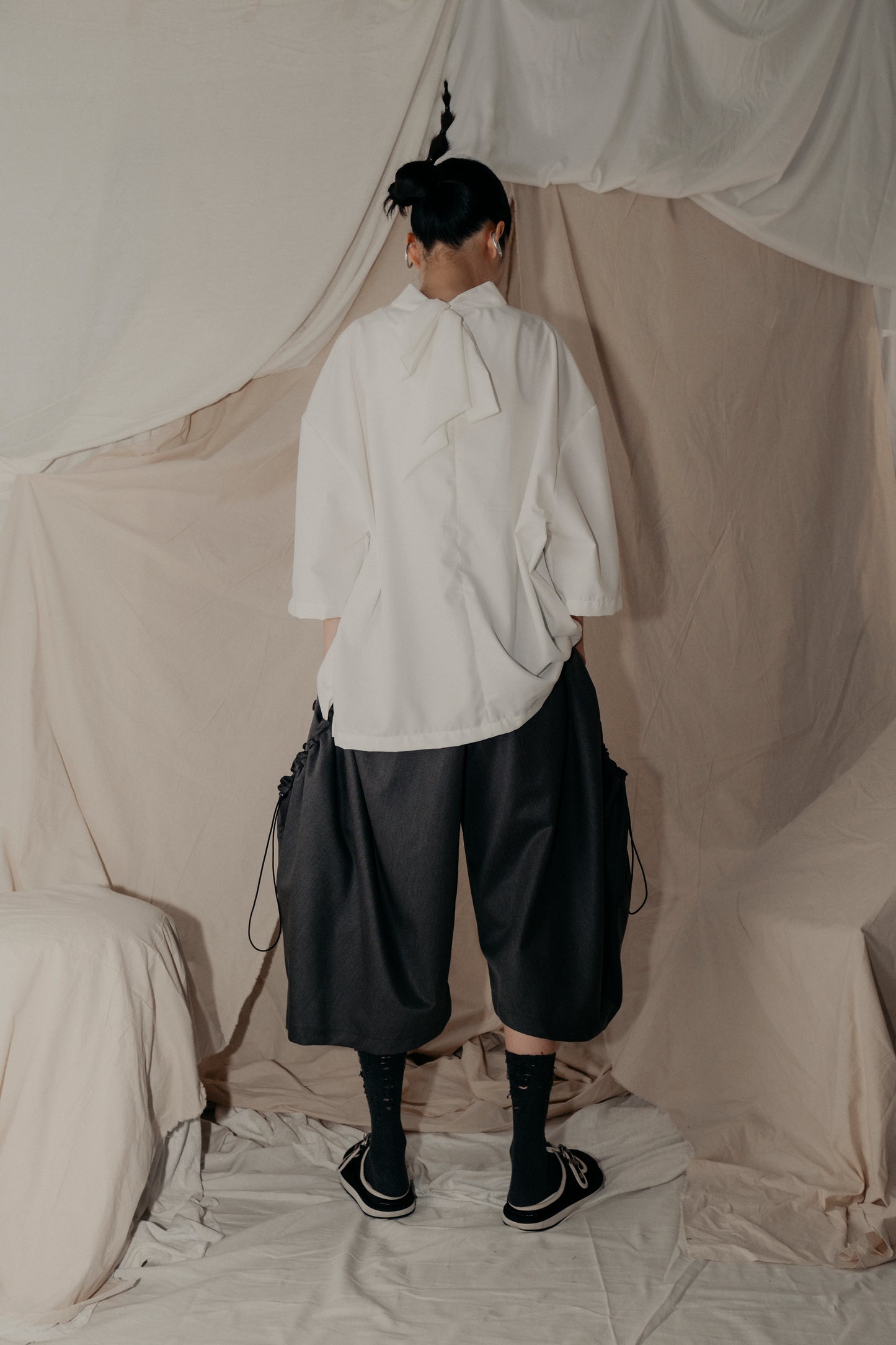 Nepenthes Giant Pocket Pants in Grey - BEV C multi label store