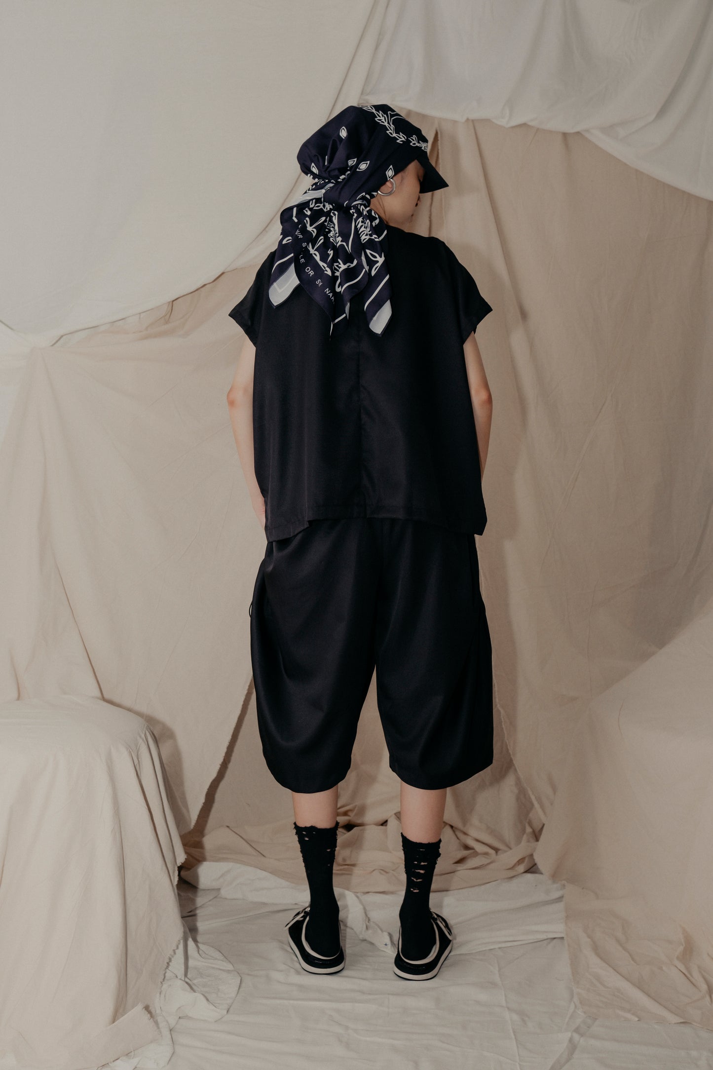 Nepenthes Giant Pocket Pants in Black - BEV C multi label store