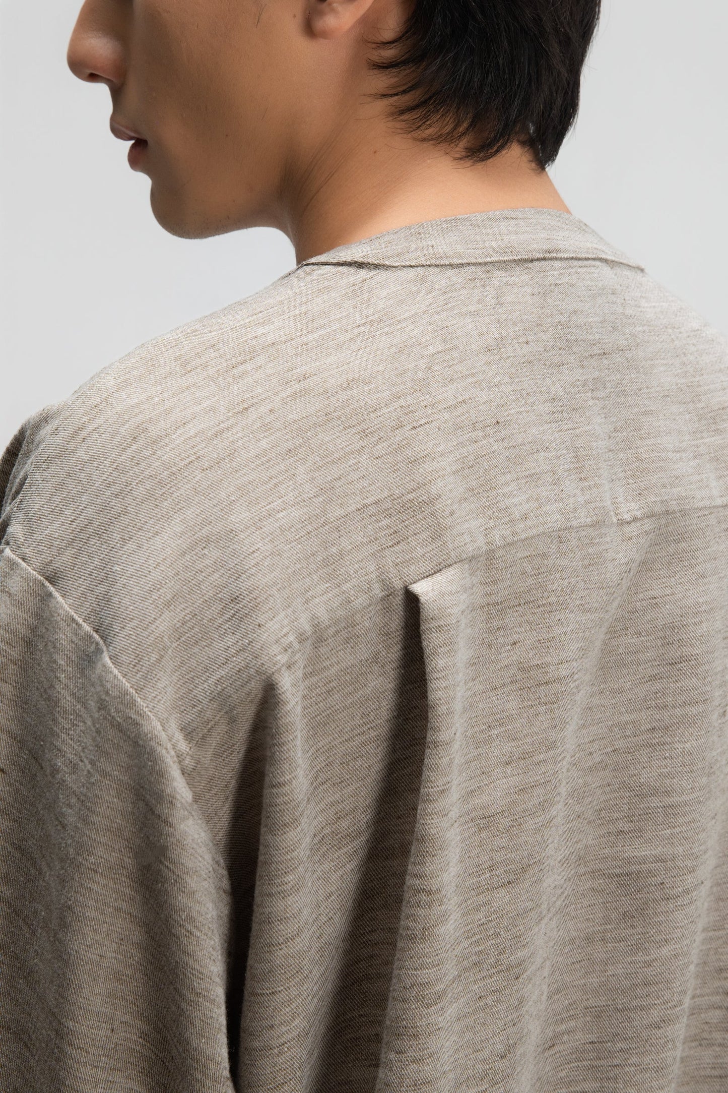 Gender Neutral 3/4 Sleeve Arc Collar Shirt (Dark Oat)