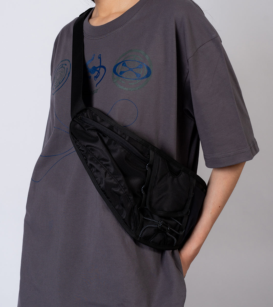 2-Side crossbody bag - Black - BEV C multi label store