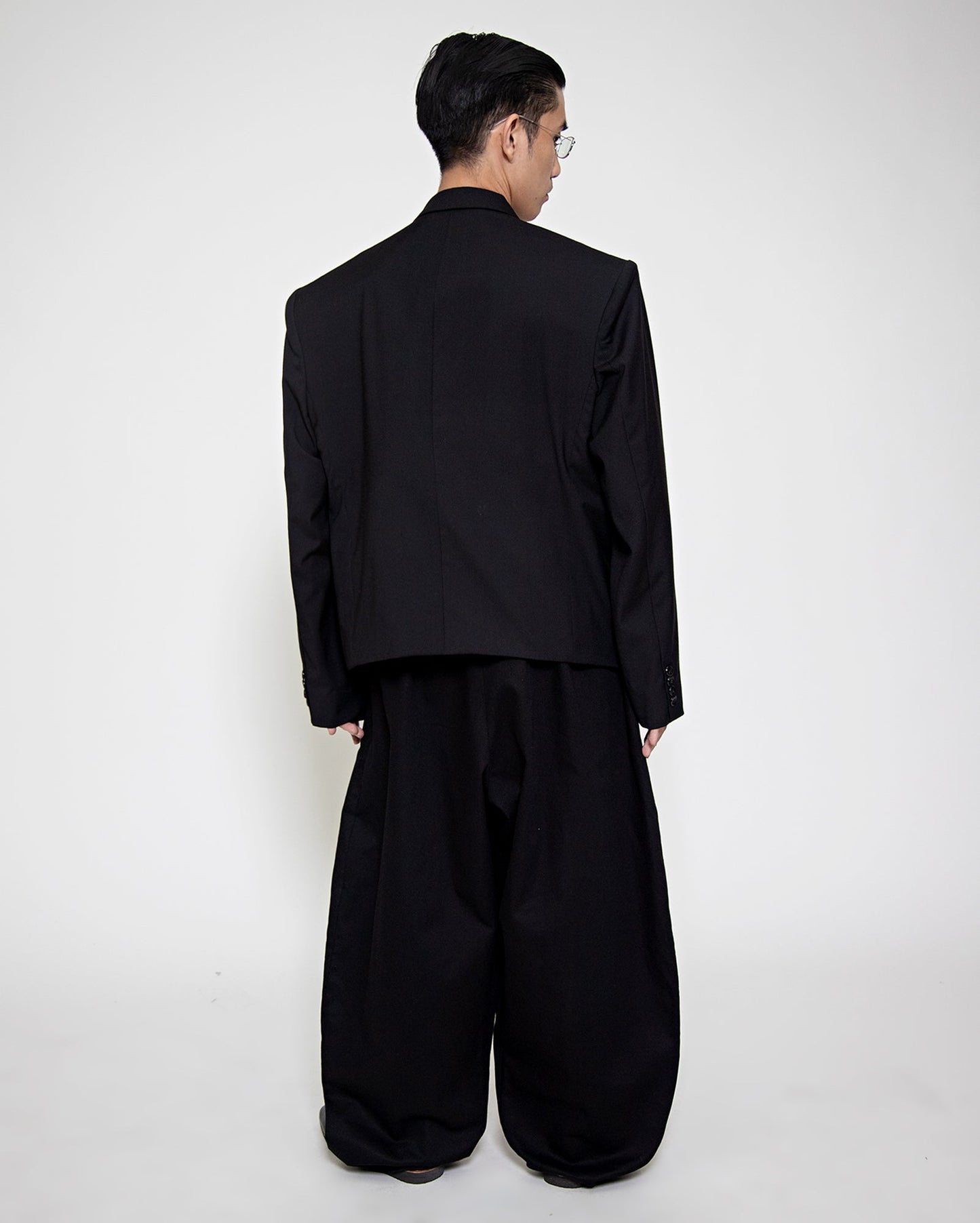 Budi Suit - BEV C multi label store
