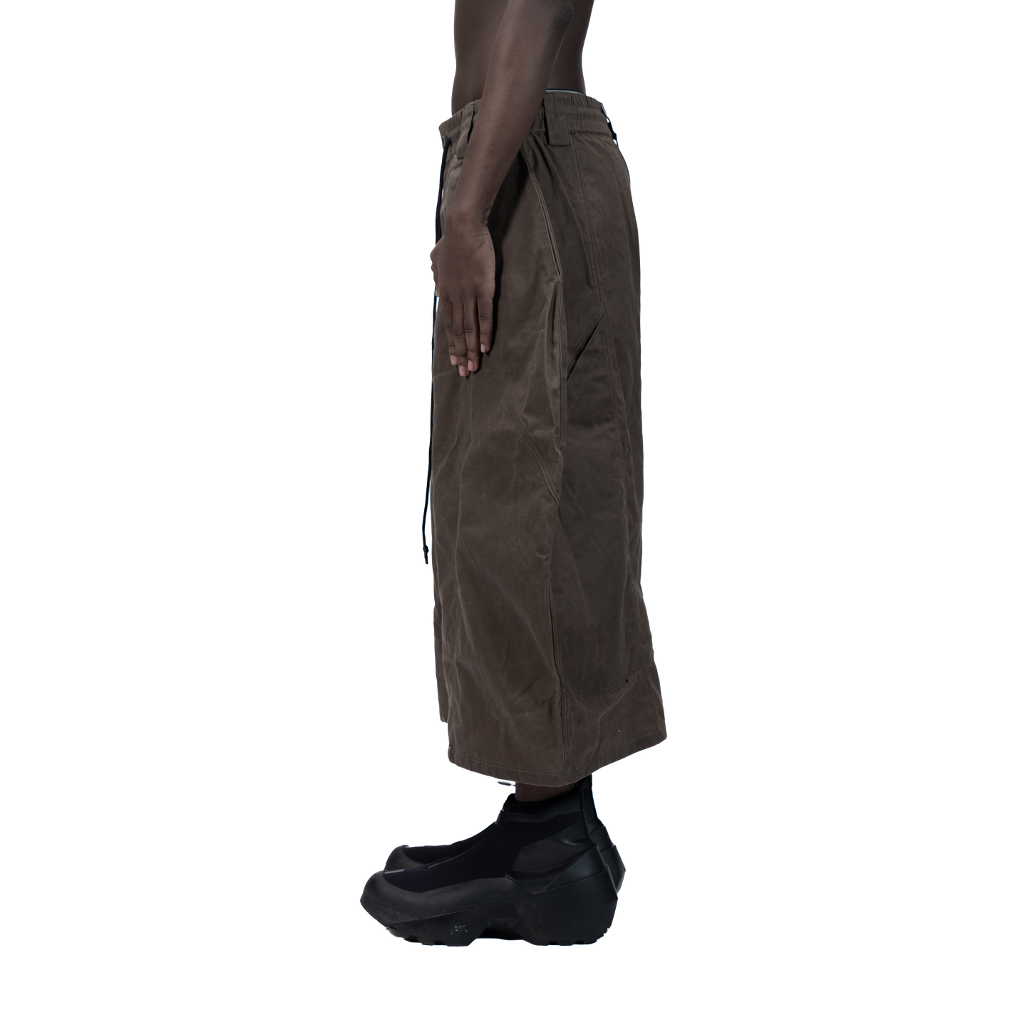 SPLIT CURVE JORTS - BROWN - BEV C multi label store