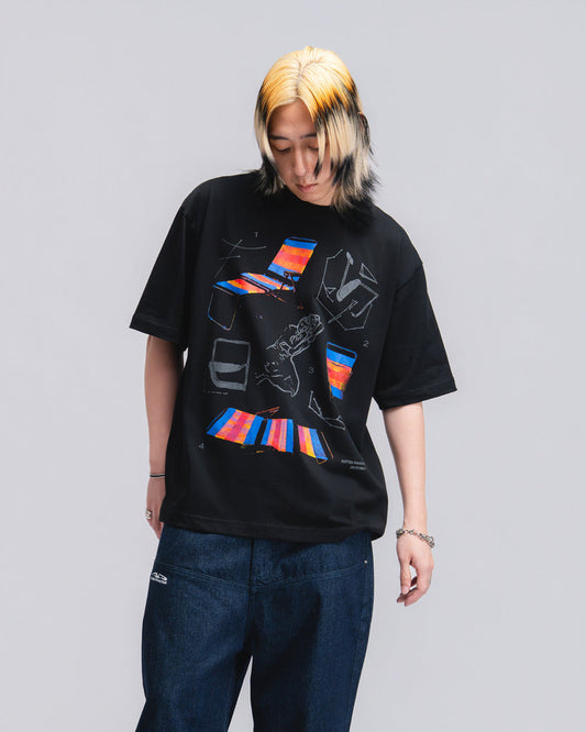 Lazy Chair Tee Black - BEV C multi label store