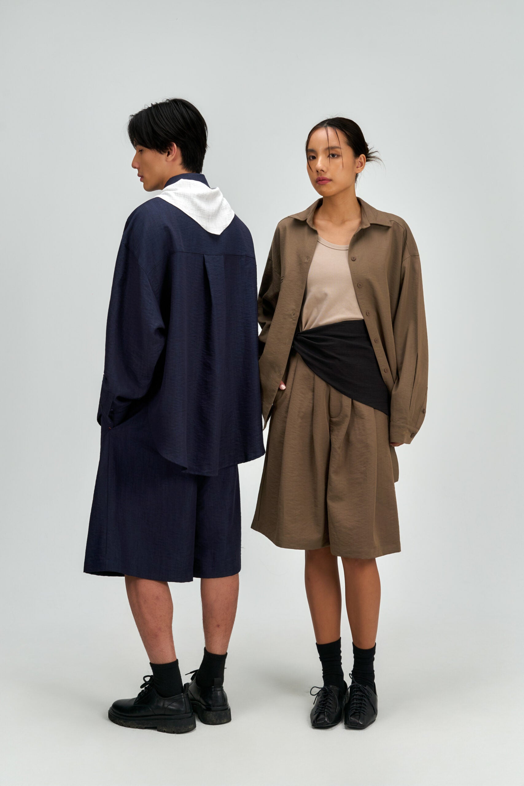 Gender Neutral Oversized Arm Long Sleeve Blouse (Tea) - BEV C multi label store