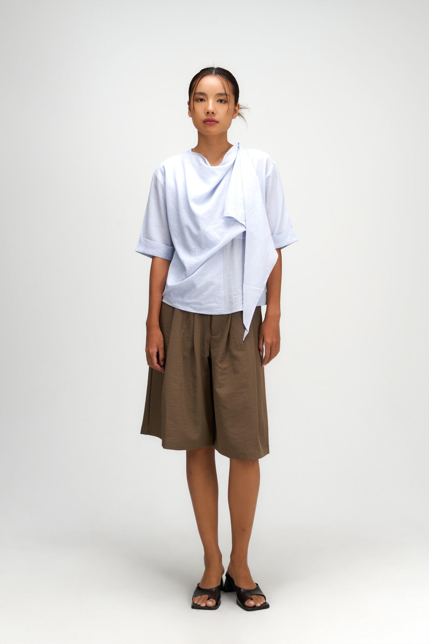 Gender Neutral Pleated Belted Short (Tea) - BEV C multi label store