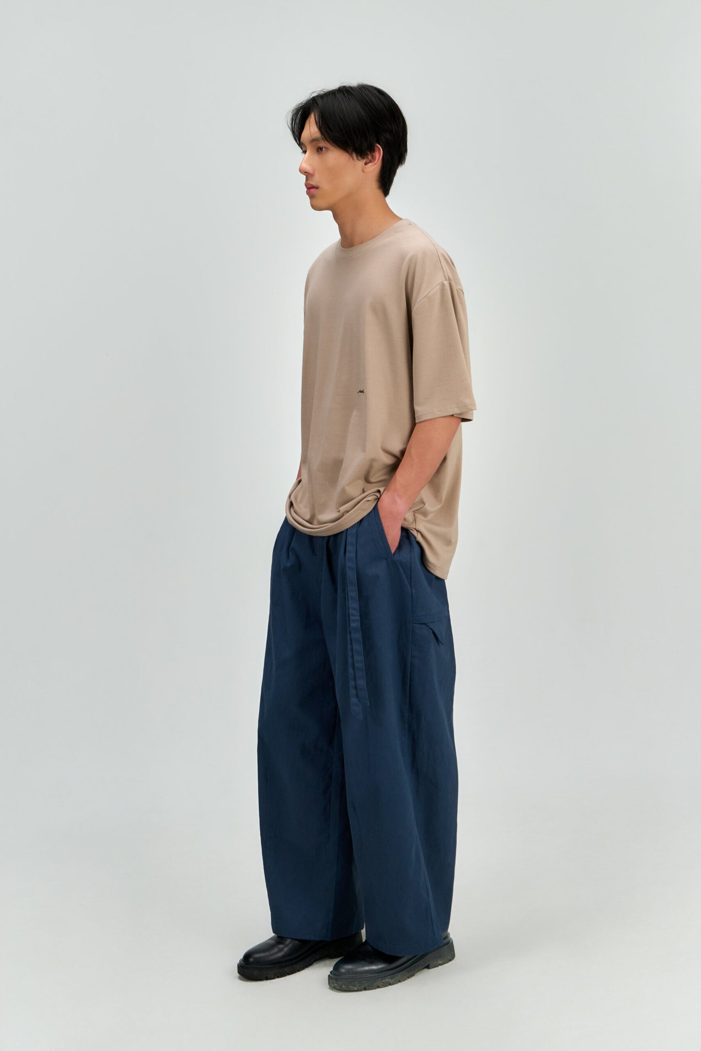 Gender Neutral Drift Knit Straight Long Tee (Beige) - BEV C multi label store