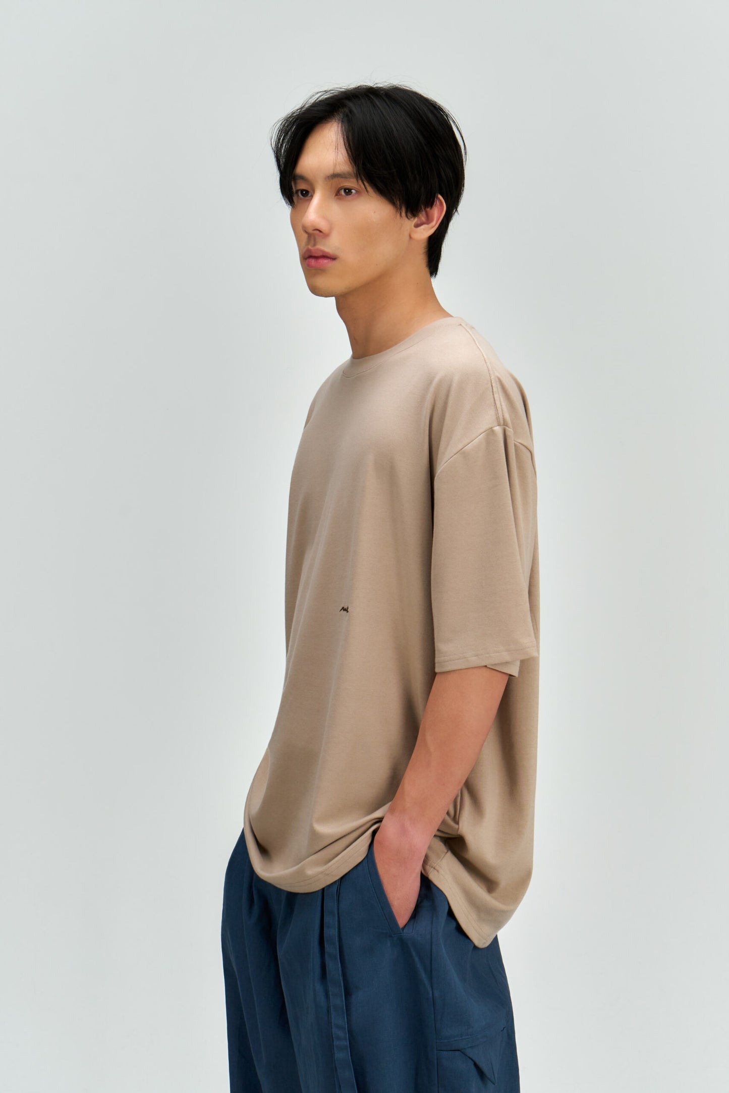 Gender Neutral Drift Knit Straight Long Tee (Beige) - BEV C multi label store
