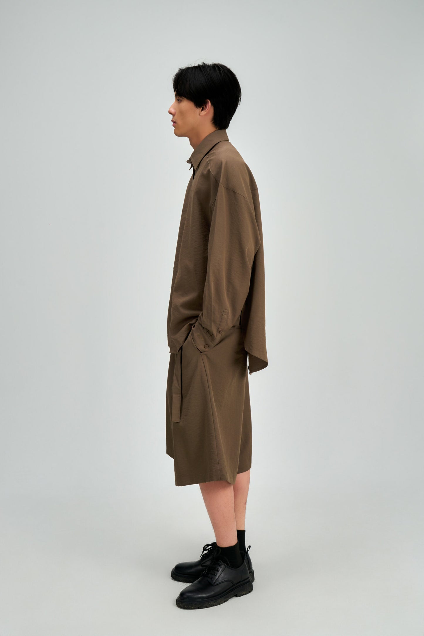 Gender Neutral Oversized Arm Long Sleeve Blouse (Tea) - BEV C multi label store