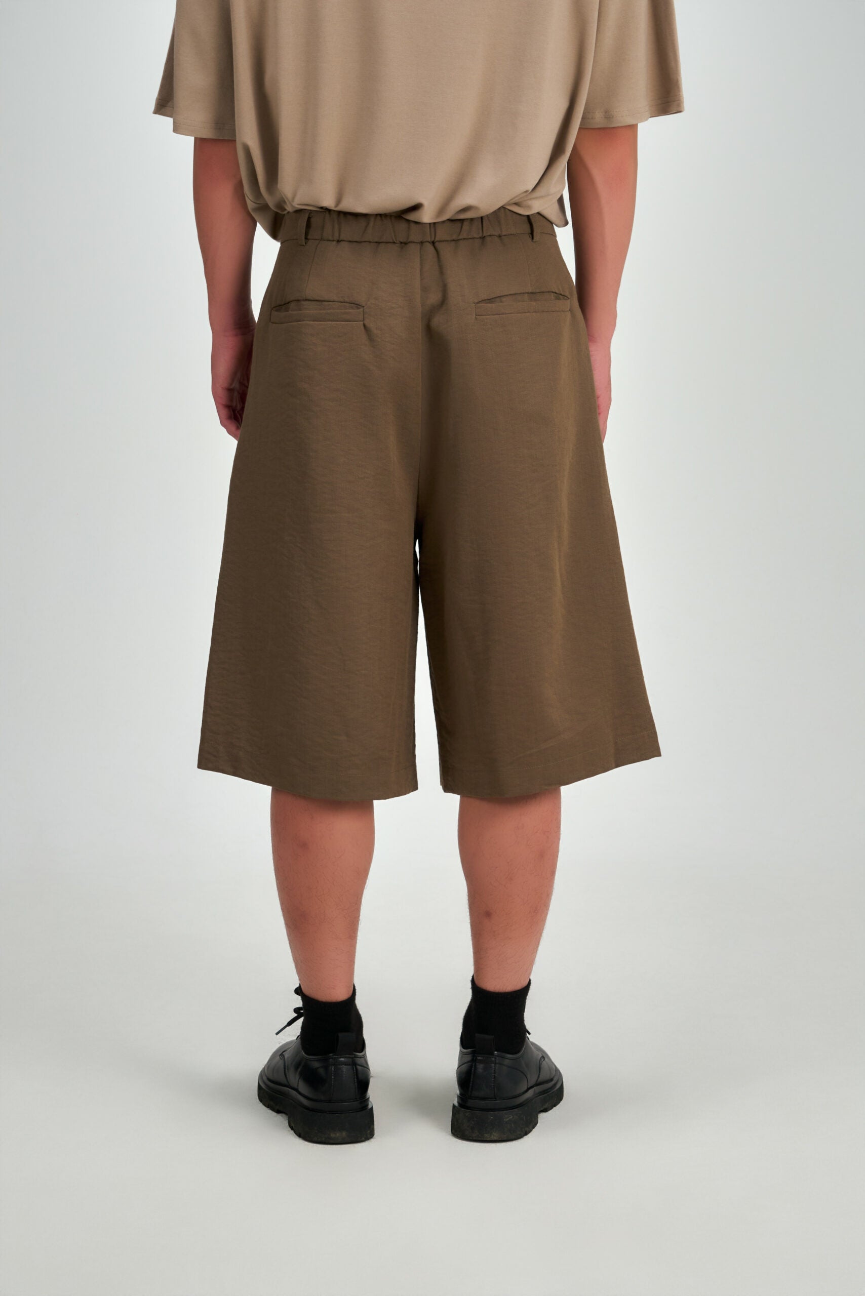 Gender Neutral Pleated Belted Short (Tea) - BEV C multi label store