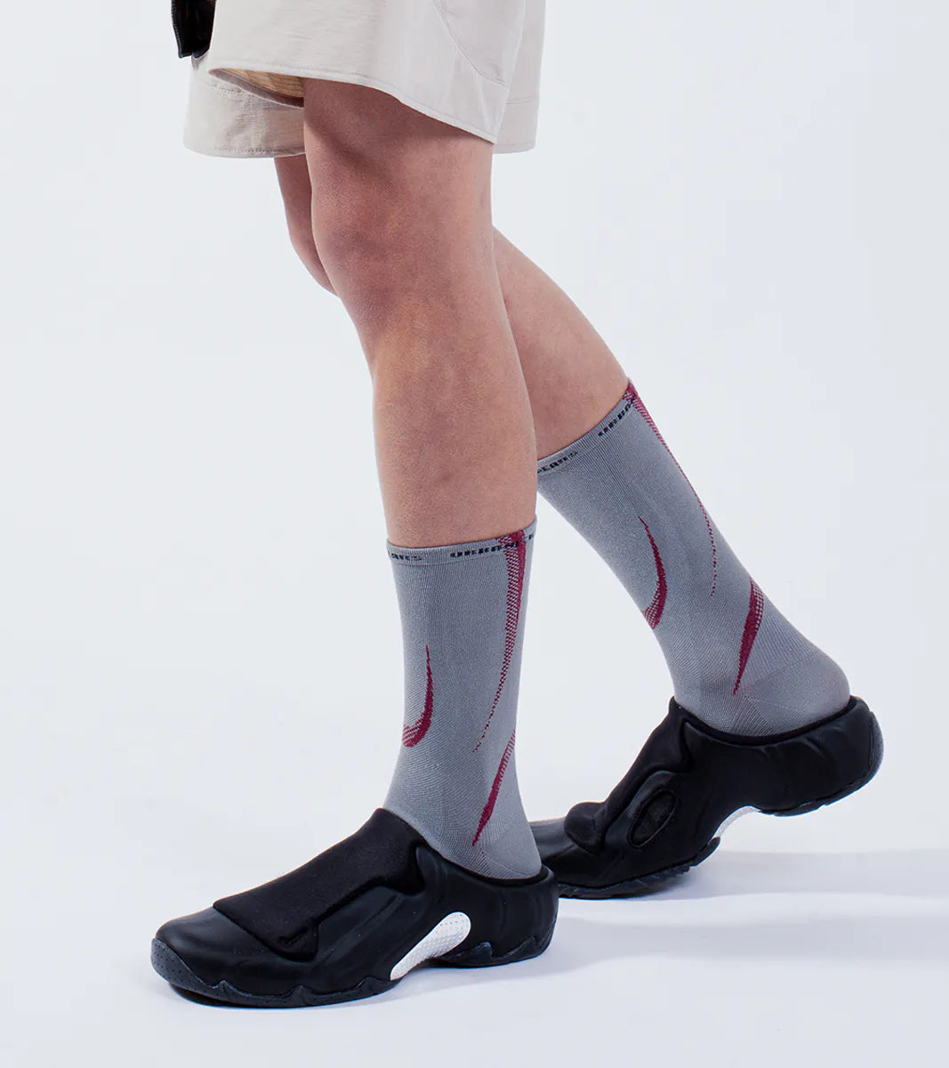 Grey Red - Tactel® Airy Socks - BEV C multi label store