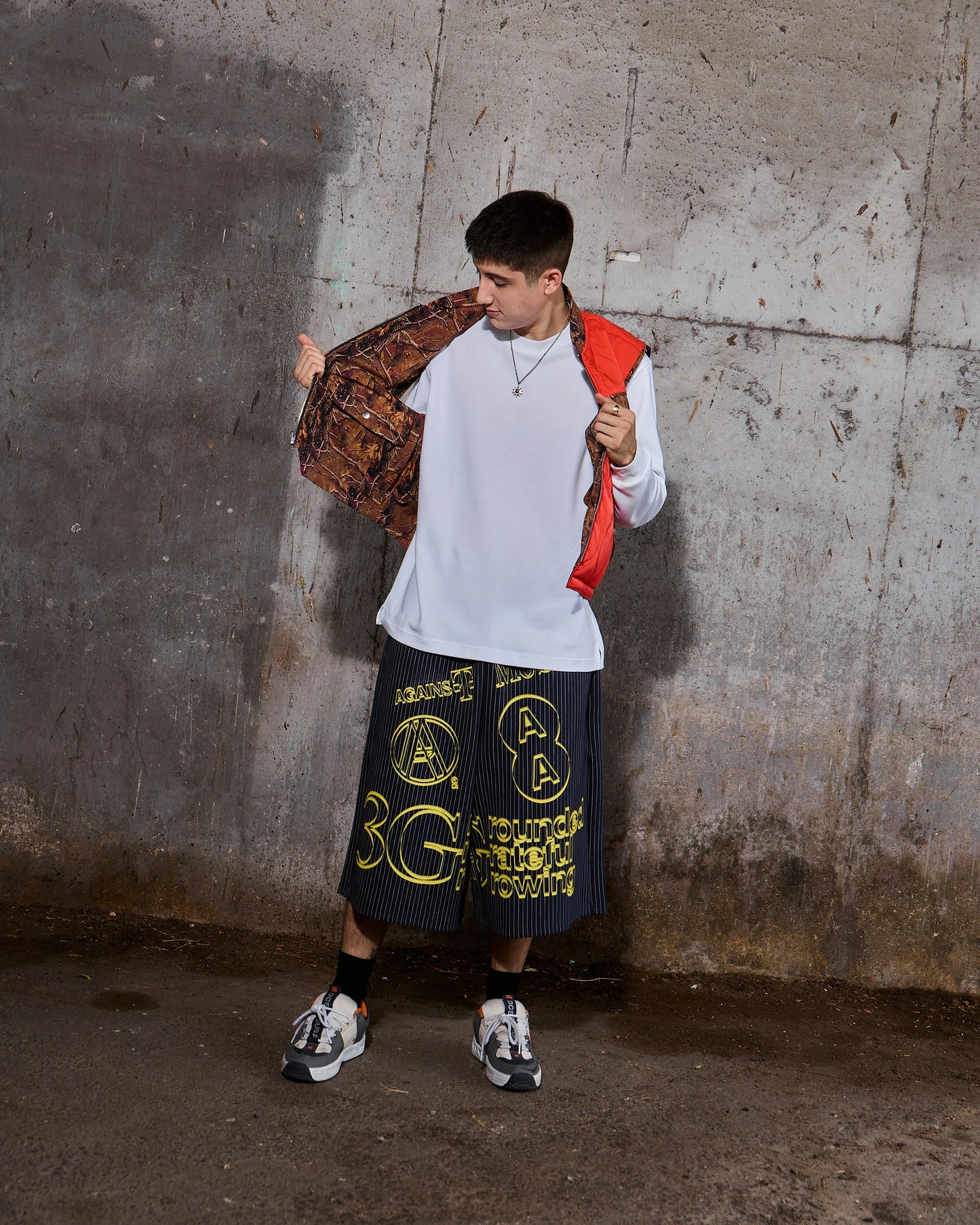 REVERSIBLE CAMO VEST