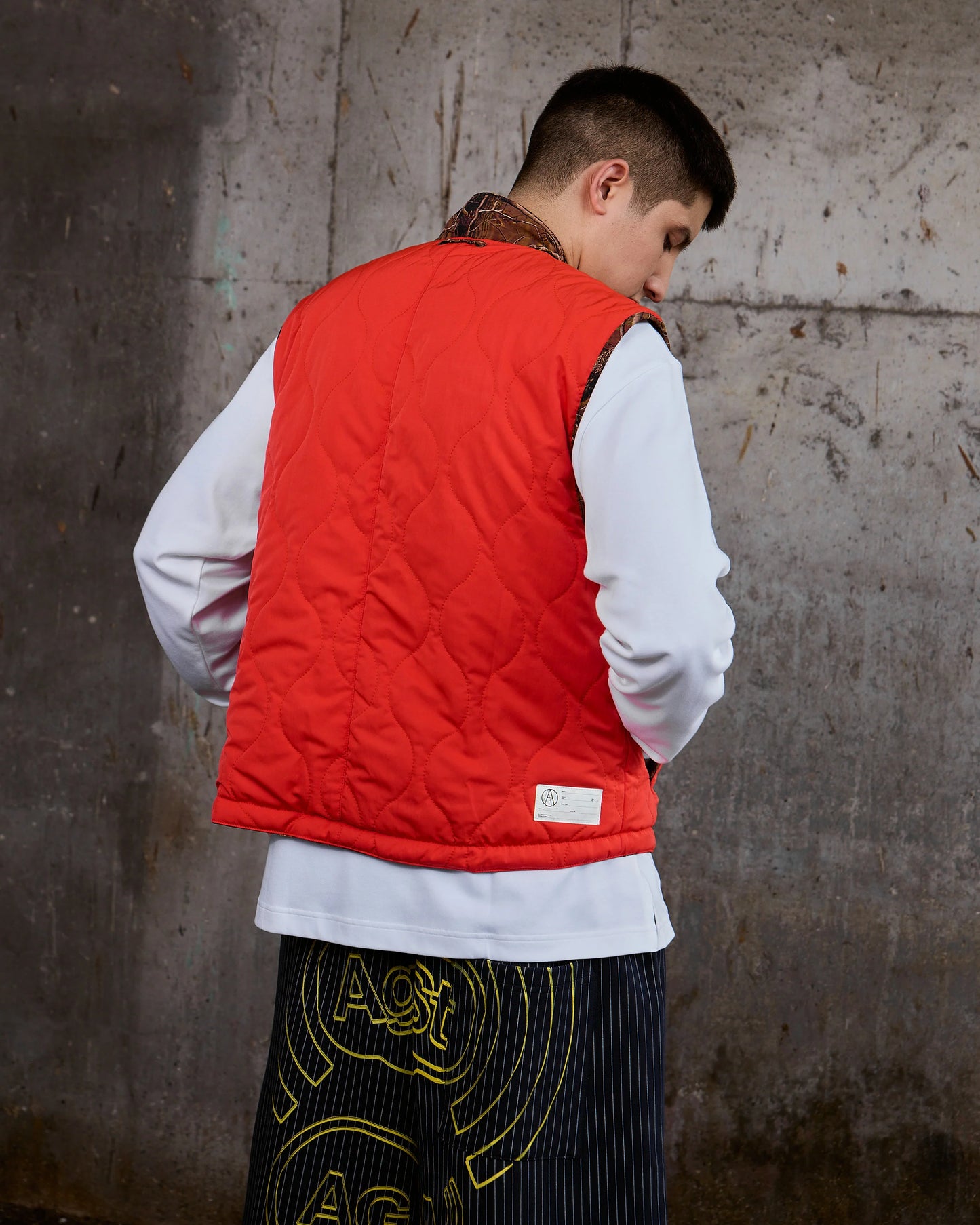 REVERSIBLE CAMO VEST