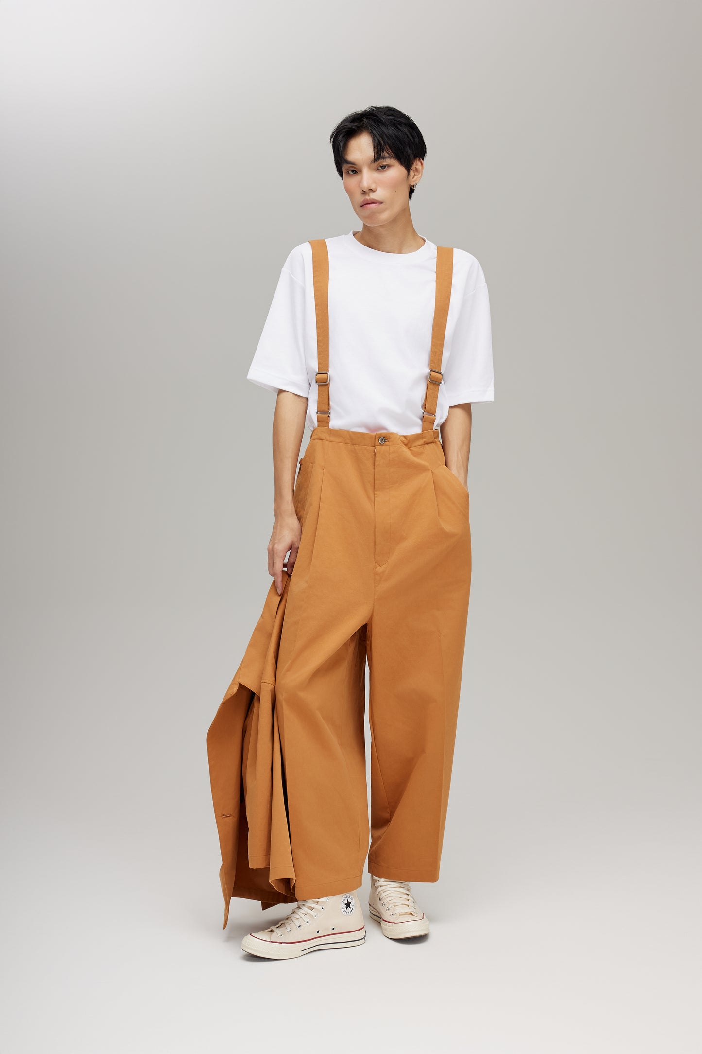 BARUN TROUSERS  IN CARAMEL