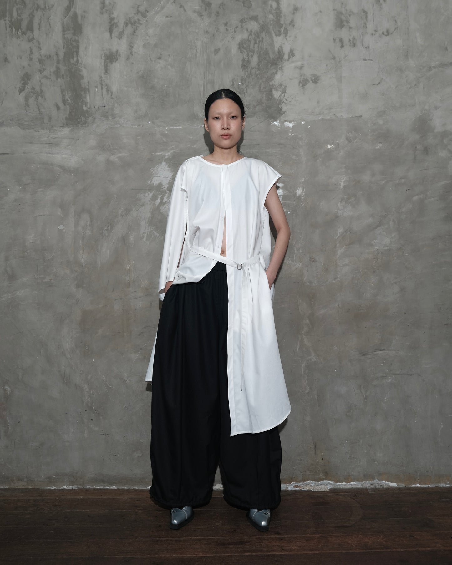 Kelawar Draped in White - BEV C multi label store