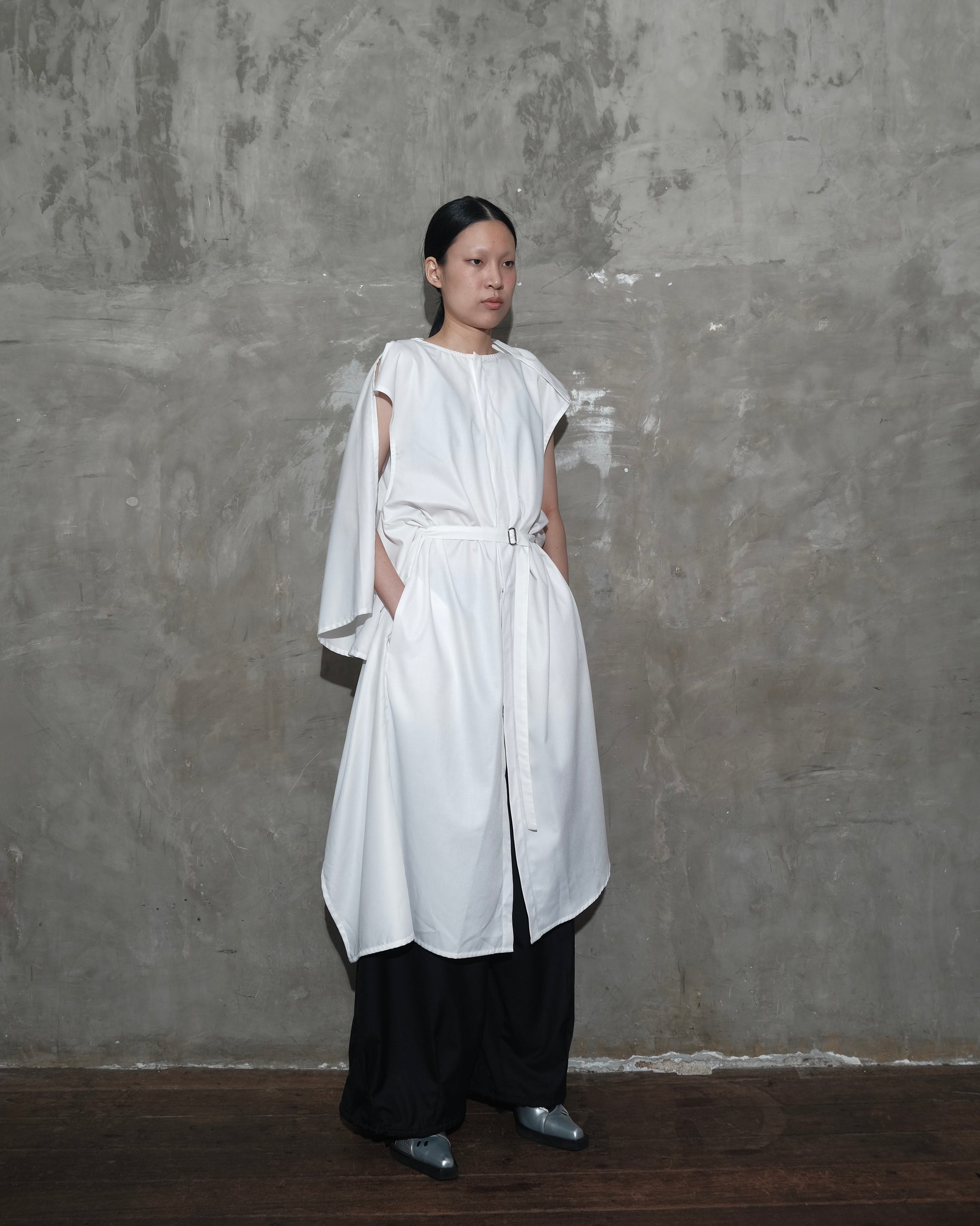 Kelawar Draped in White - BEV C multi label store