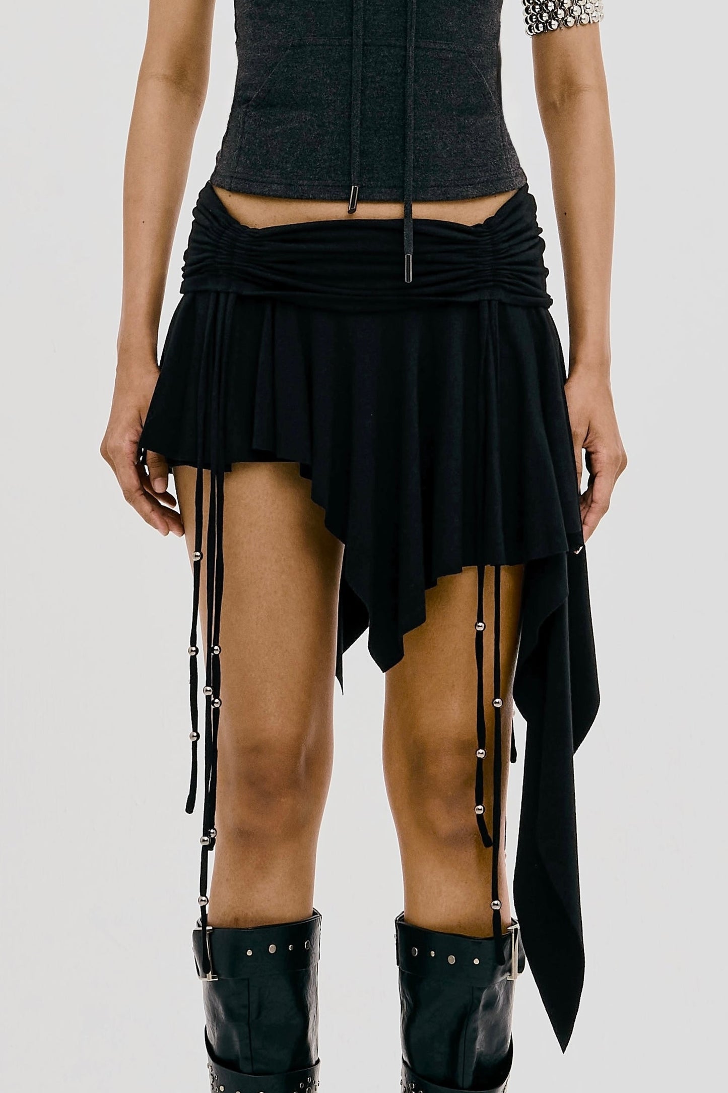 REVERENT SKORT BLACK - BEV C multi label store