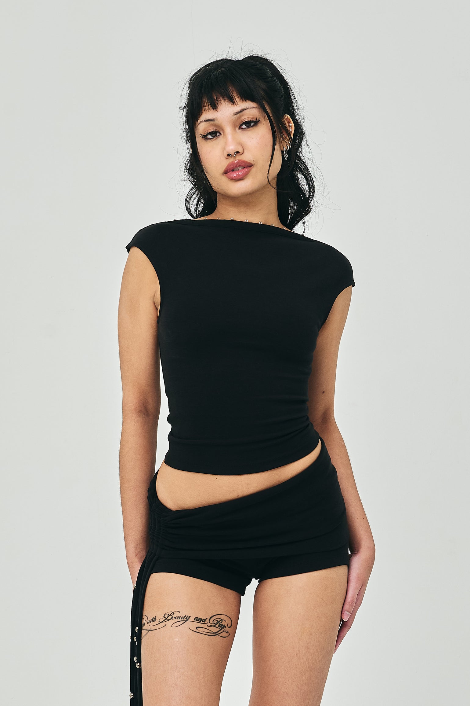 CRESCENT TOP BLACK - BEV C multi label store