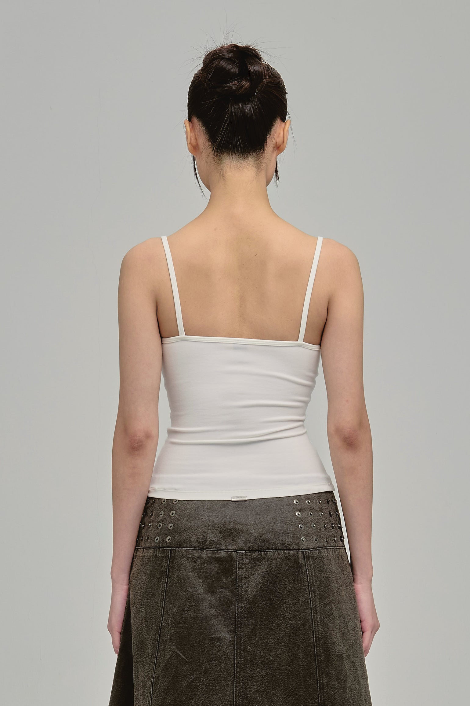 CORE TANK WHITE - BEV C multi label store