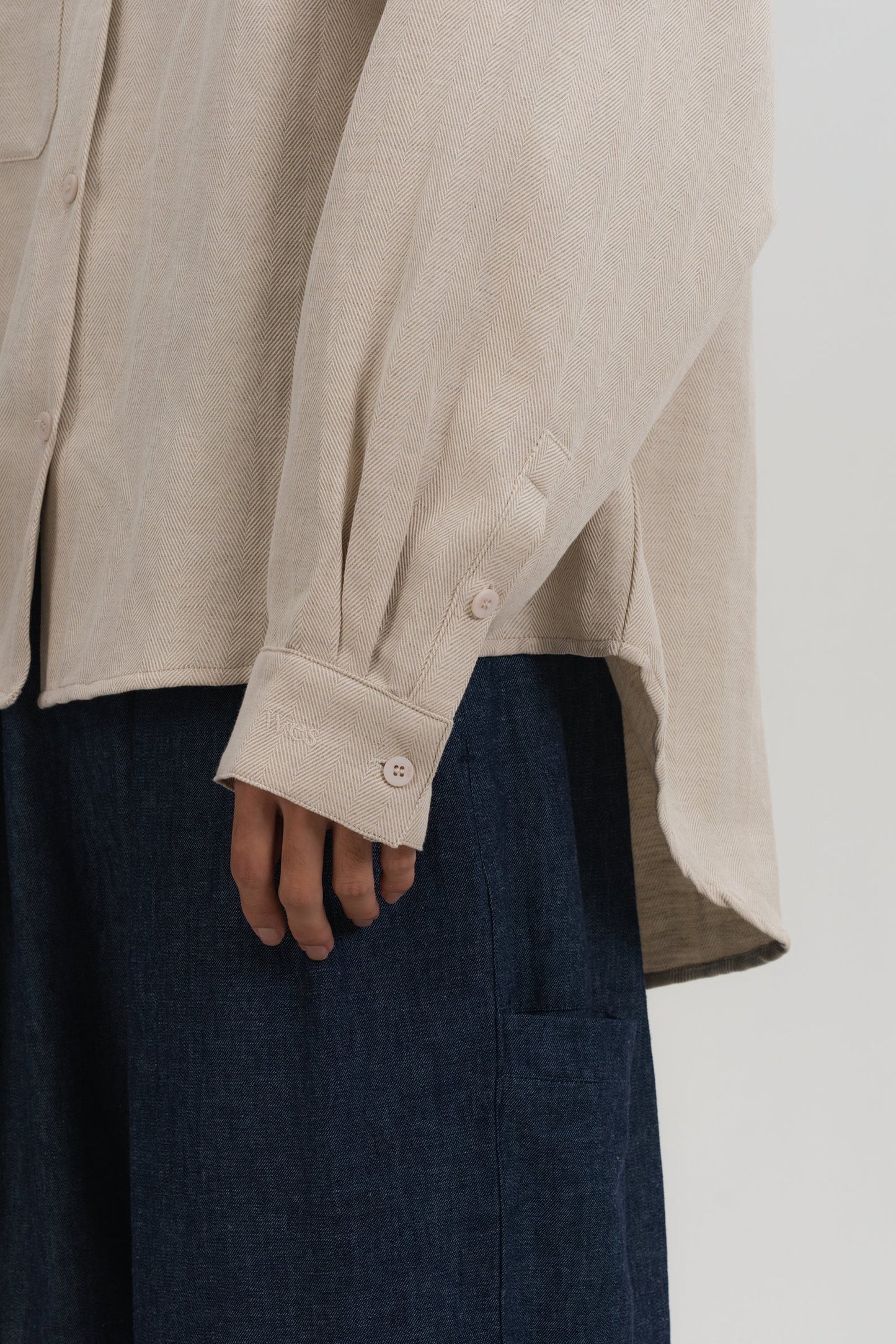 Gender Neutral Oversized Arm Long Sleeve Blouse (Linen Beige)