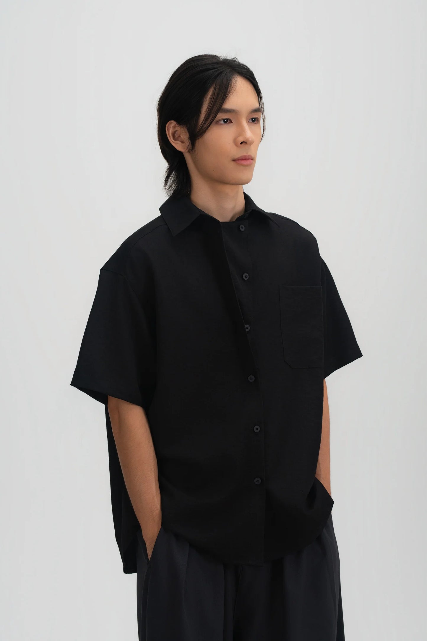 Gender Neutral Drape Neck Short-Sleeve Shirt (Black) - BEV C multi label store