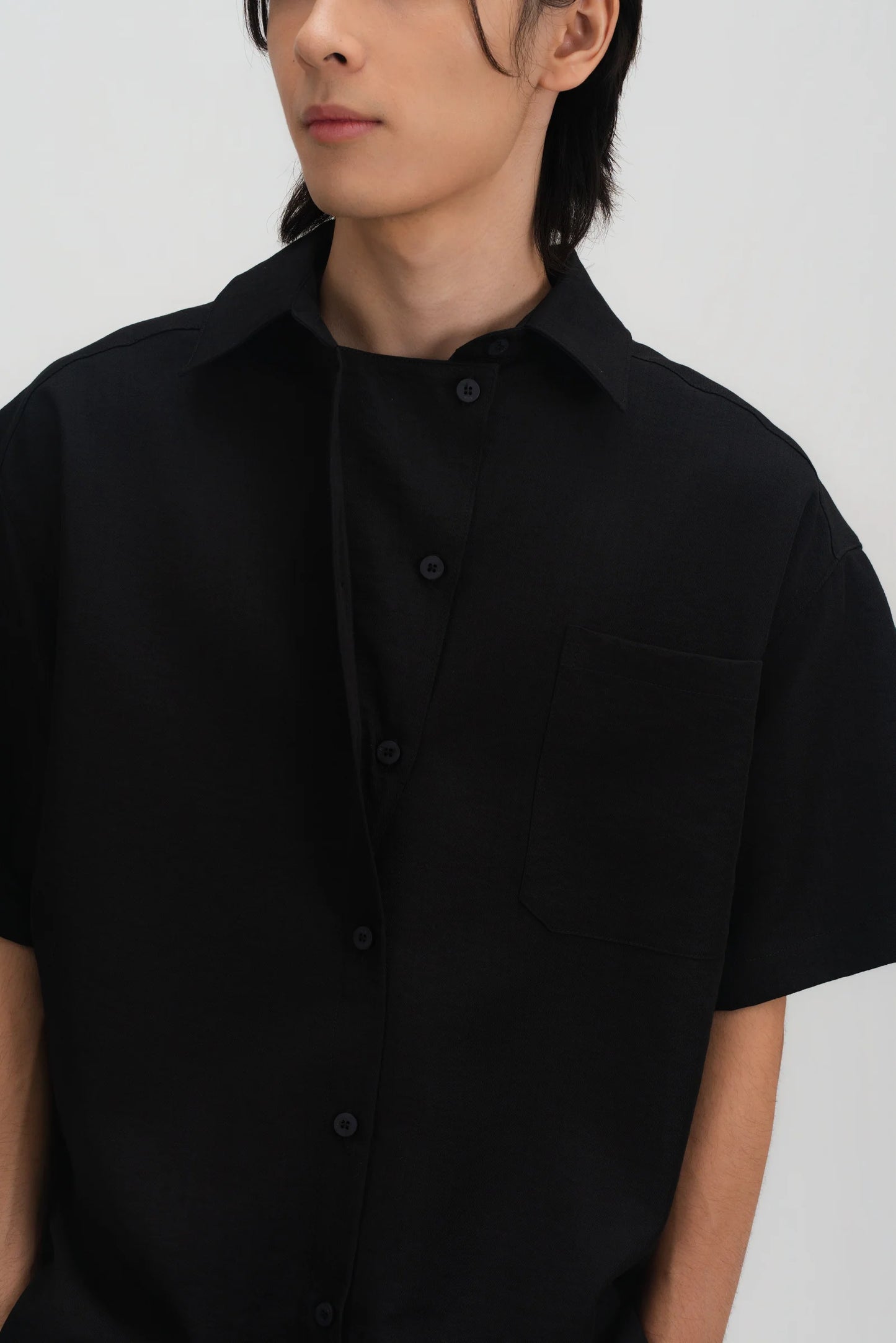 Gender Neutral Drape Neck Short-Sleeve Shirt (Black) - BEV C multi label store