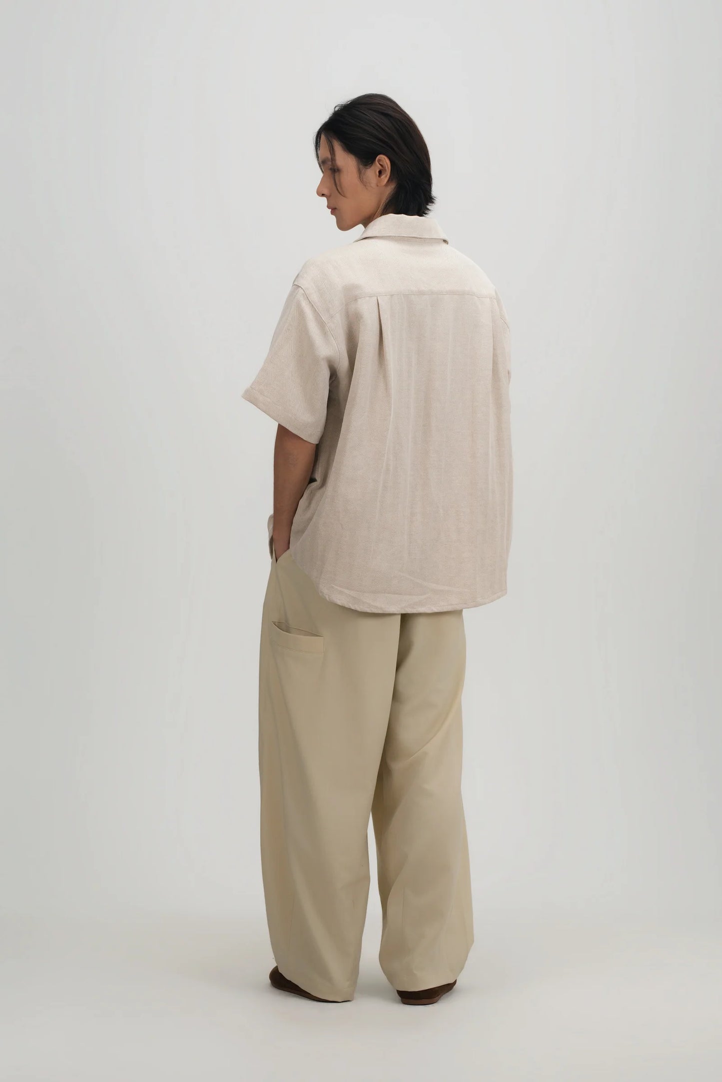 Gender Neutral Drape Neck Short-Sleeve Shirt (Linen Beige) - BEV C multi label store