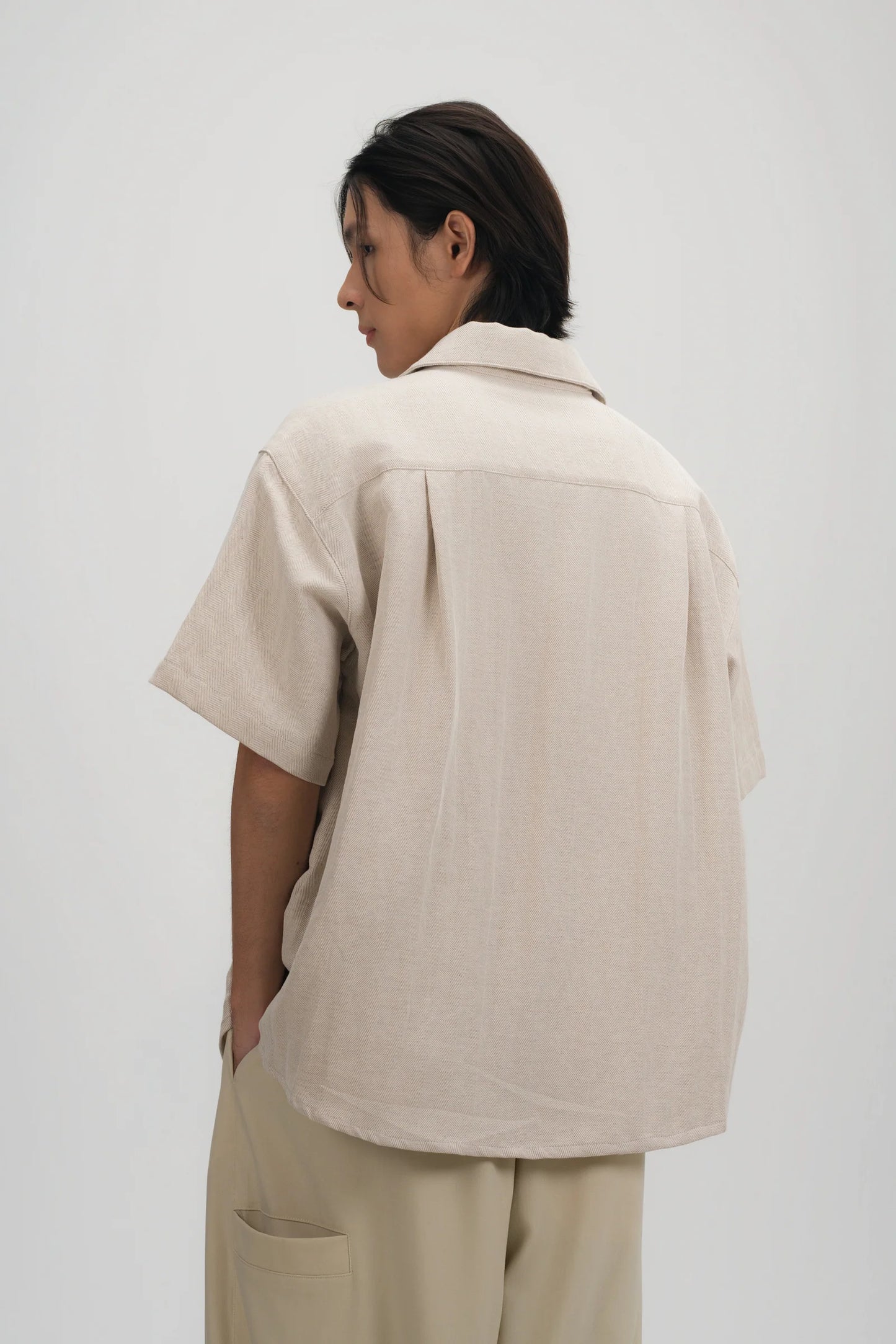 Gender Neutral Drape Neck Short-Sleeve Shirt (Linen Beige) - BEV C multi label store