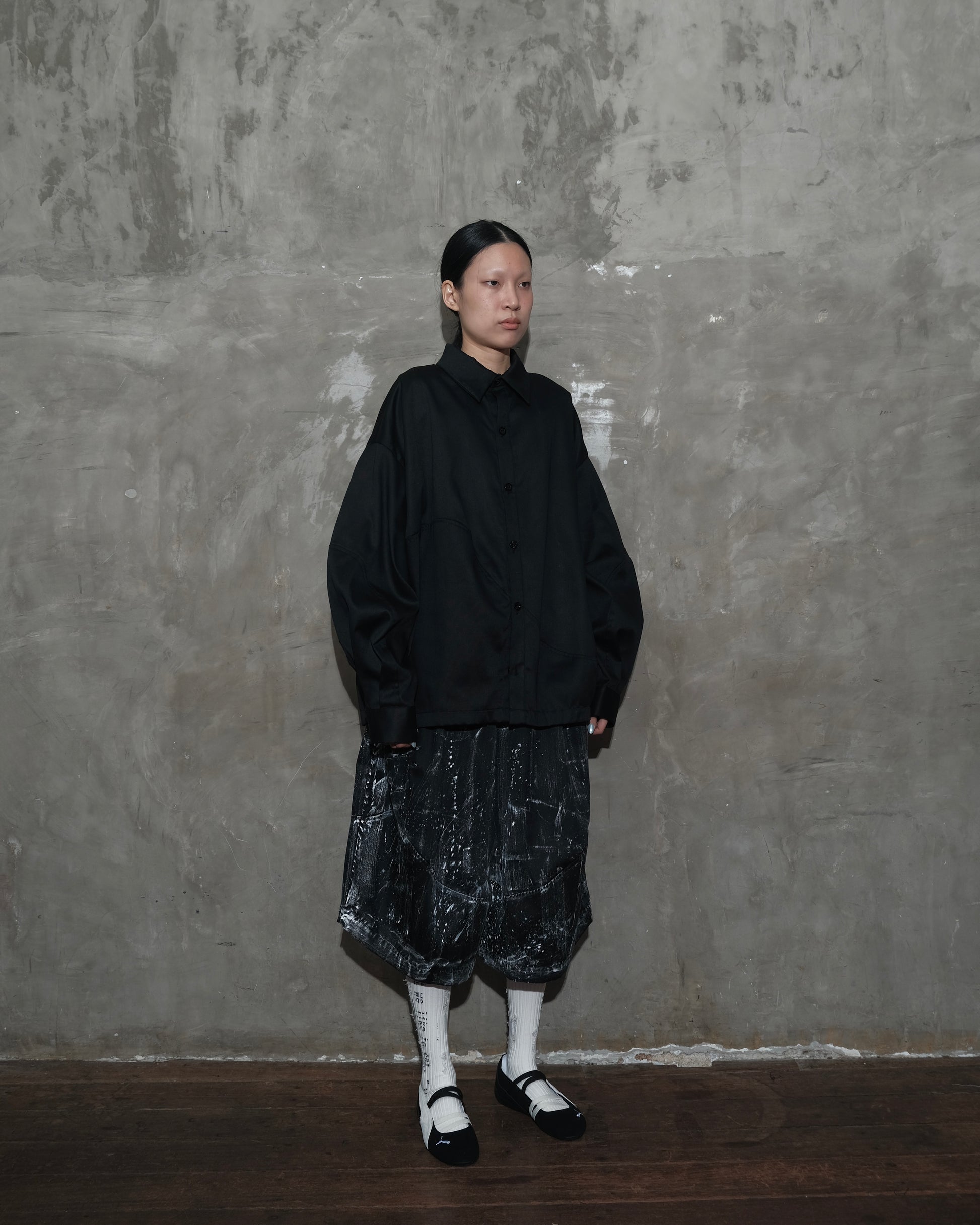 Linea Shirt in Black - BEV C multi label store