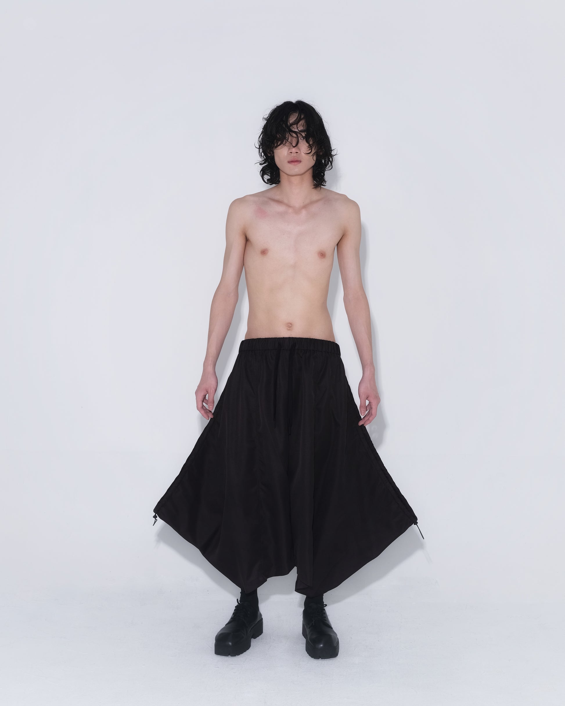 Nepenthes Giant Pocket Pants in Dark Brown - BEV C multi label store