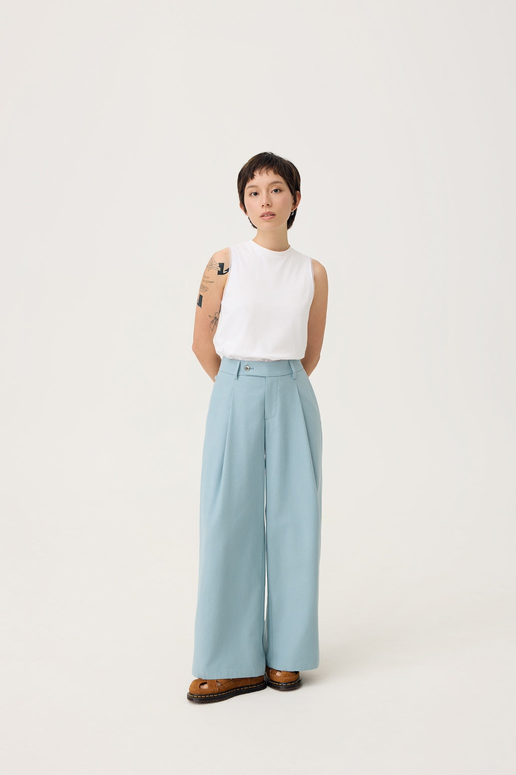 NAGARE PLEAT TROUSERS IN STEEL BLUE - BEV C multi label store