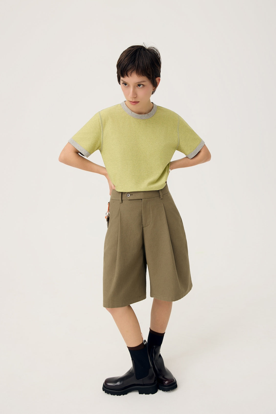 NAGI PLEAT SHORTS IN OLIVE MIST - BEV C multi label store