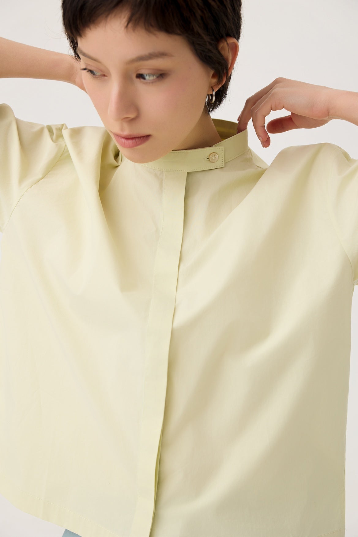 UTSURO CROP SHIRT IN PANDAN GREEN - BEV C multi label store