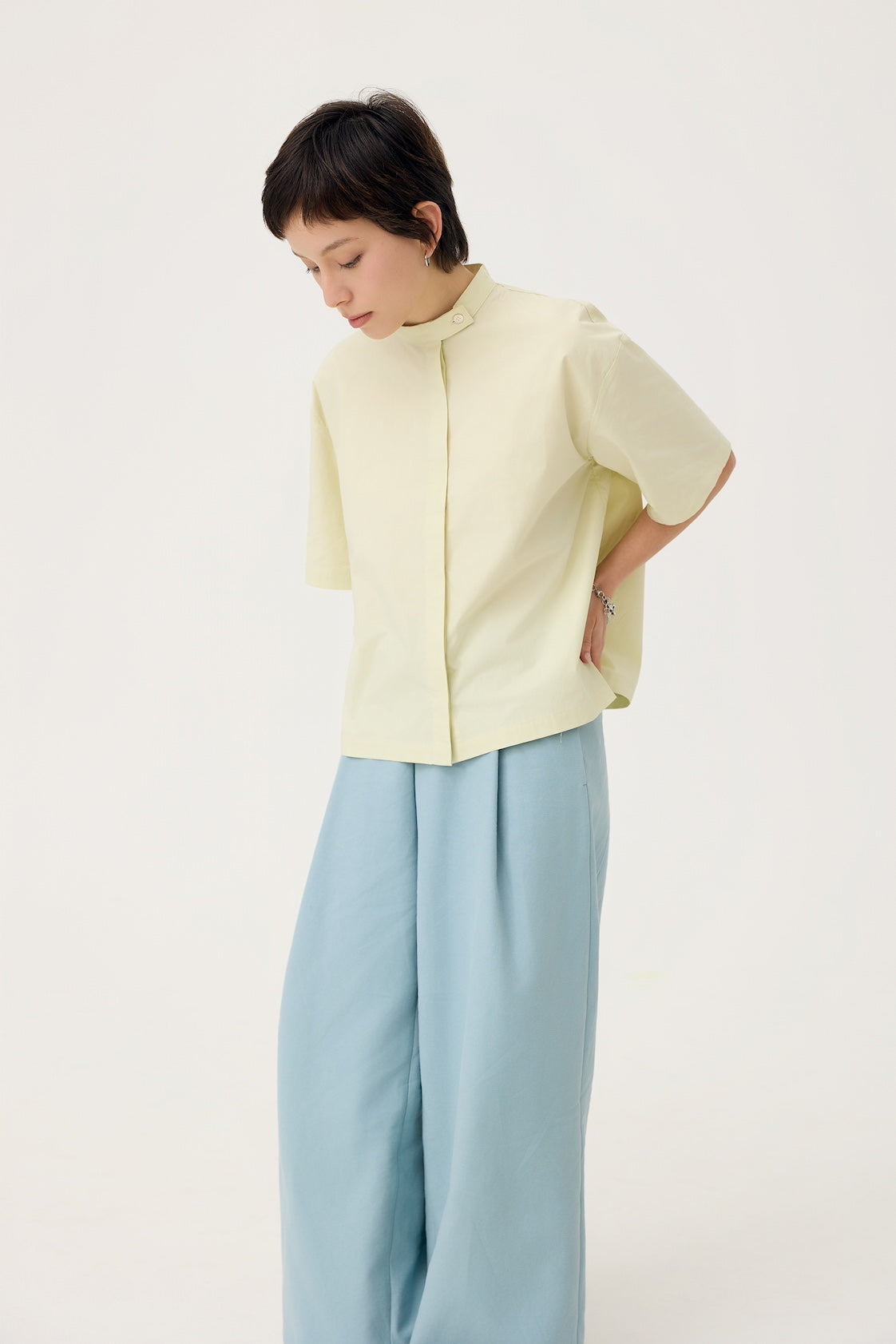 UTSURO CROP SHIRT IN PANDAN GREEN - BEV C multi label store