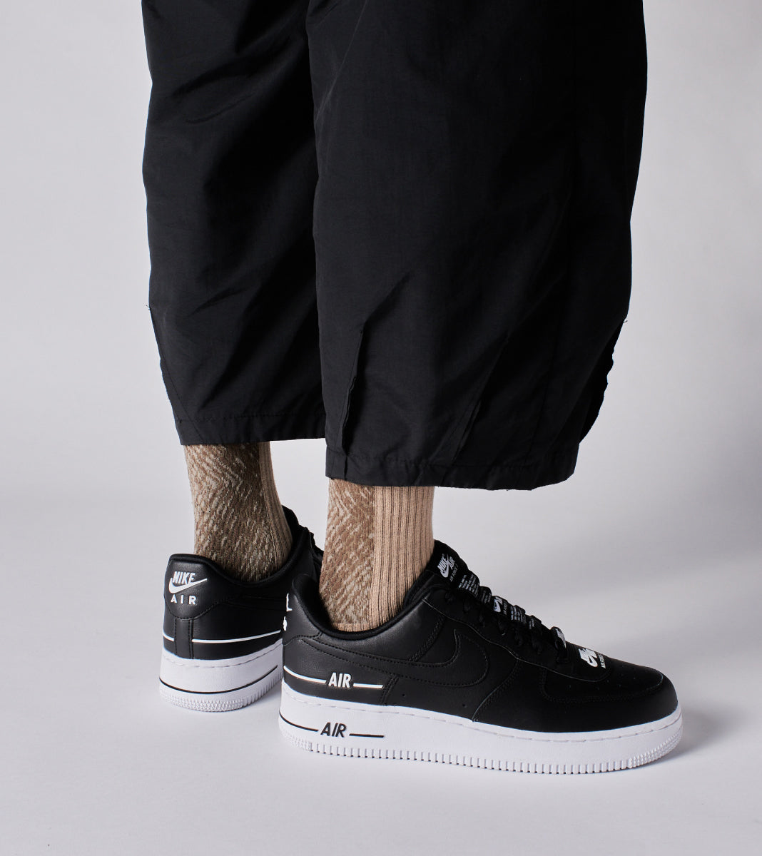 LANDING R Midcalf Socks - Sand Rock - BEV C multi label store