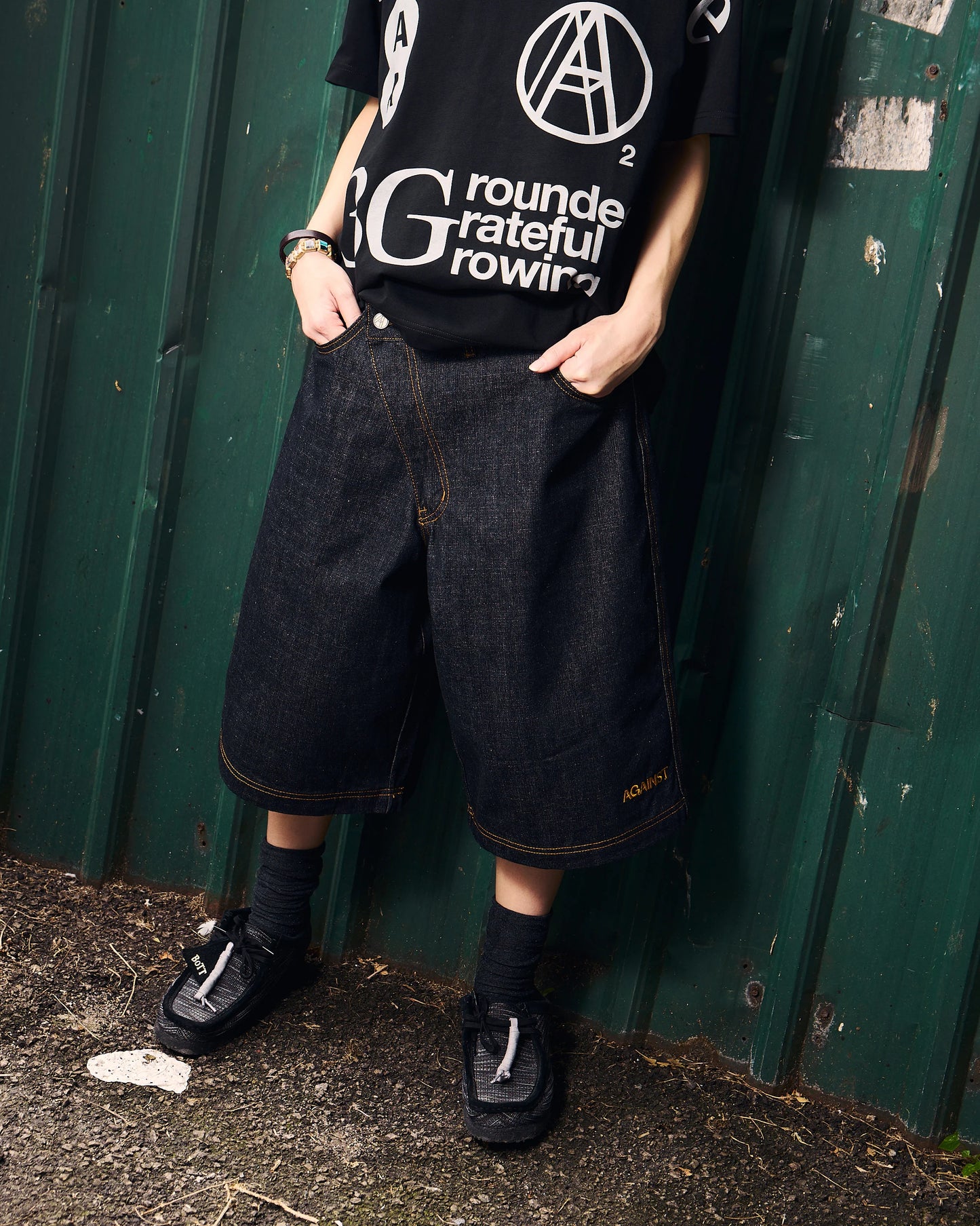 OVERLAP RAW SHORTS - BEV C multi label store