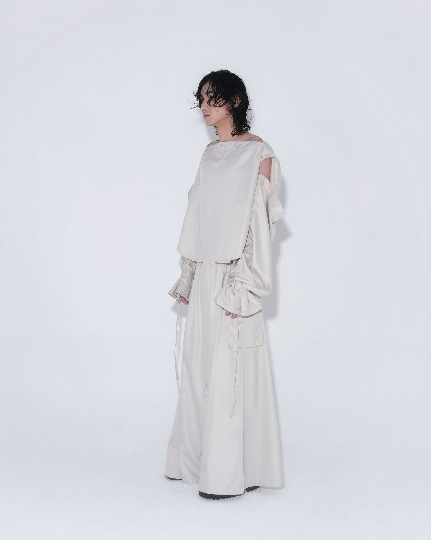 Detachable Psycho Shirt in Cream - BEV C multi label store