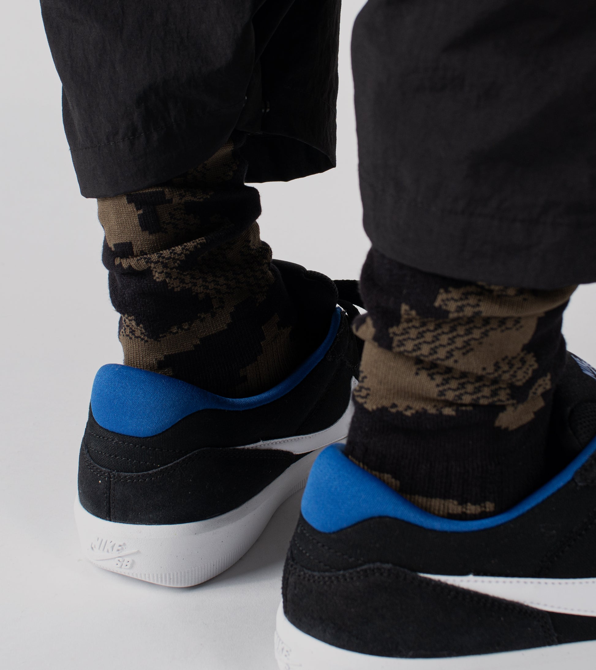 Digit No. Jacquard casual socks - Land Black - BEV C multi label store