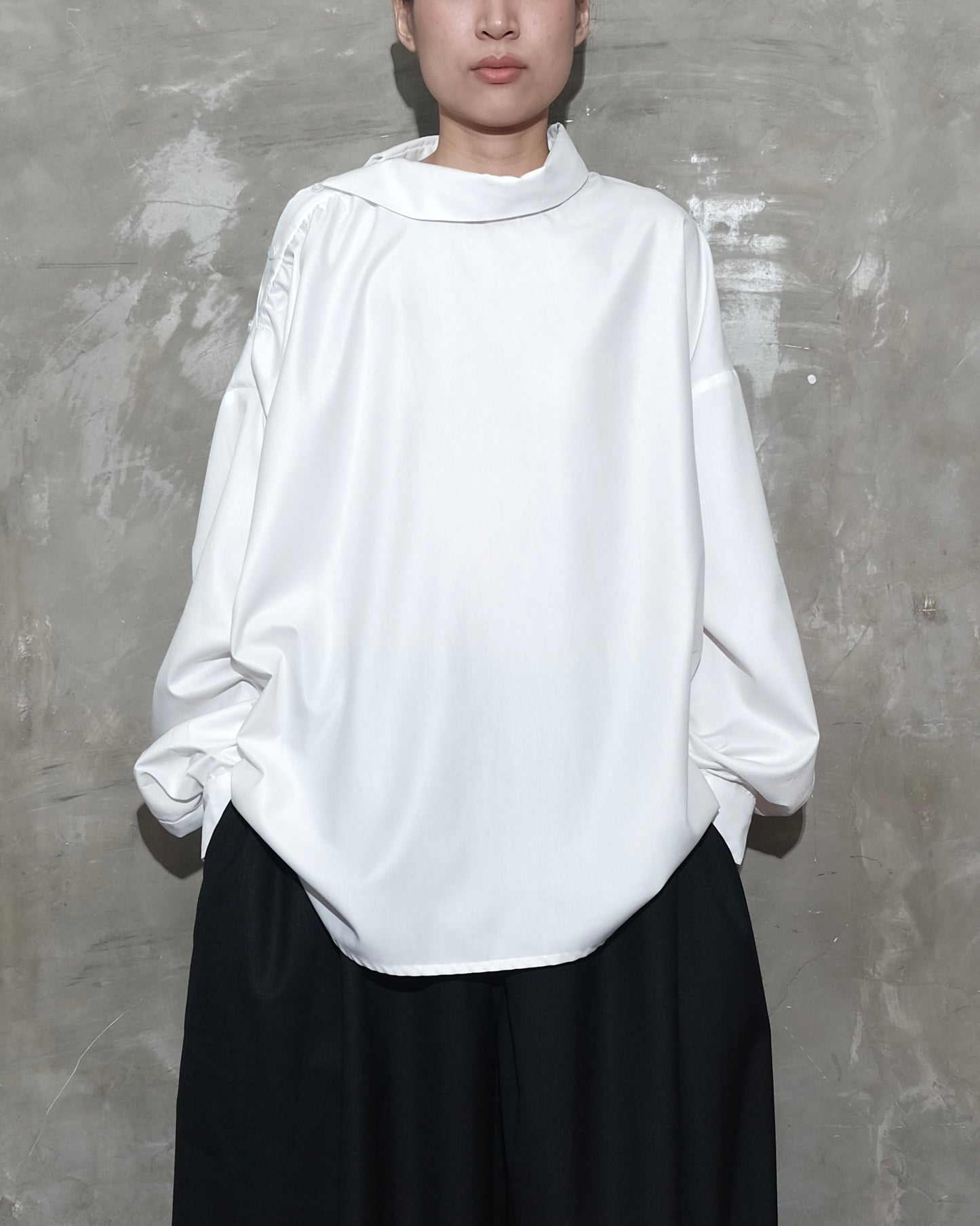 Slanted Collar Shirt in White - BEV C multi label store