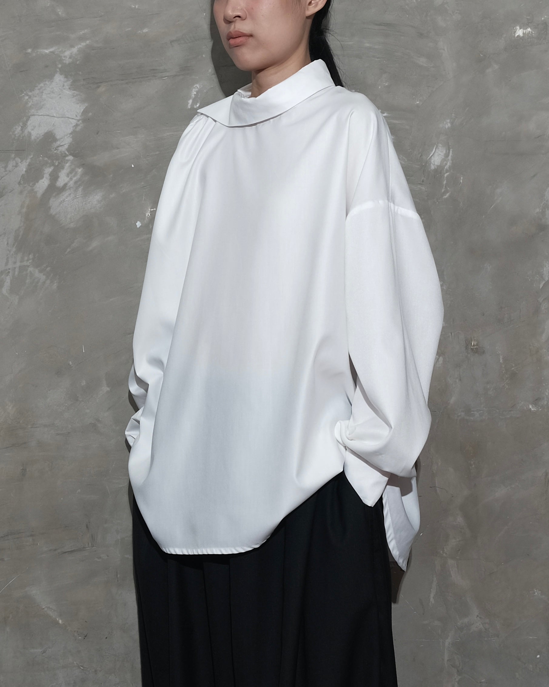 Slanted Collar Shirt in White - BEV C multi label store