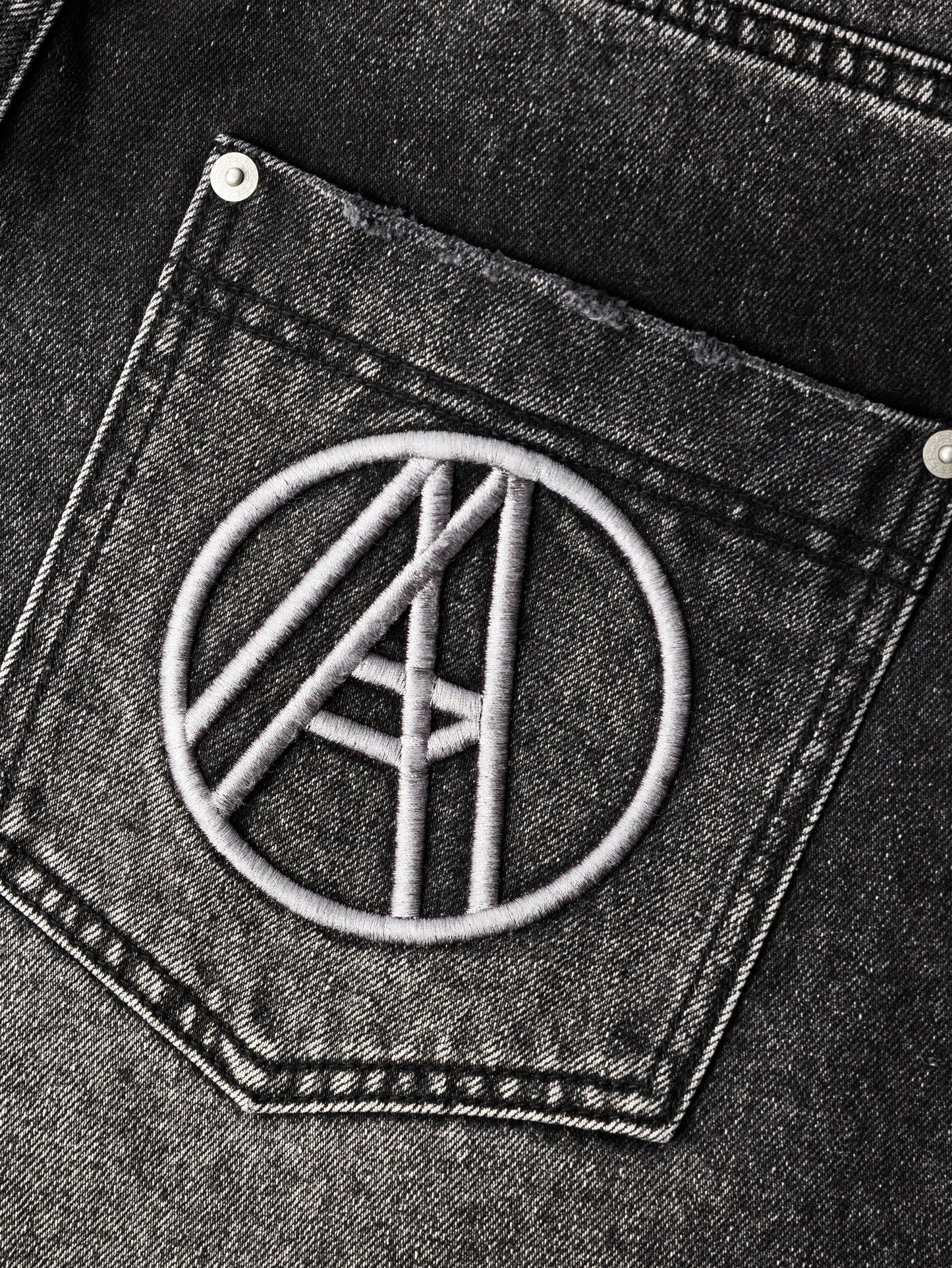 COWBOY WASHED PERFECT JEANS BLACK - BEV C multi label store