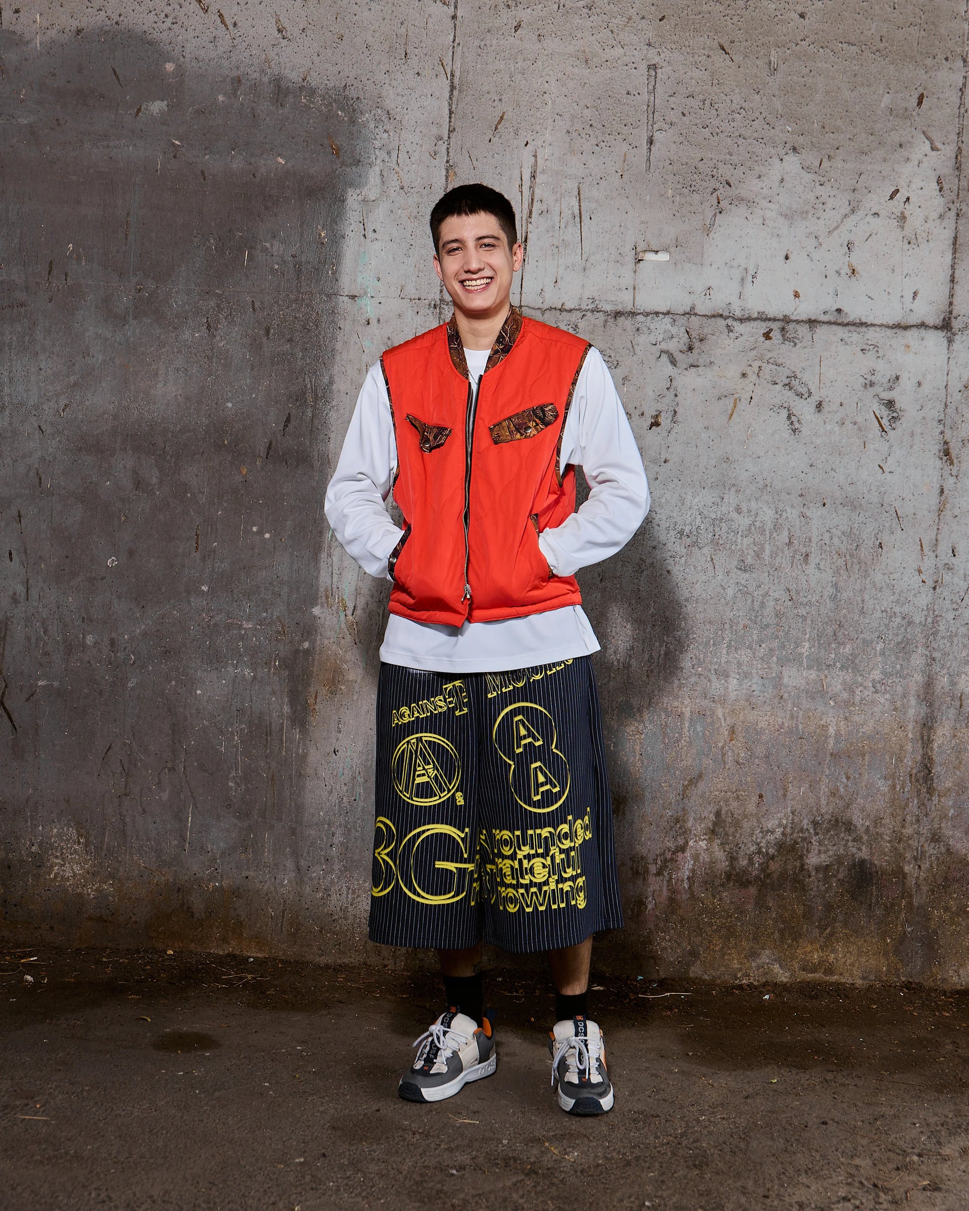 MOBILE SWEAT SHORTS - BEV C multi label store