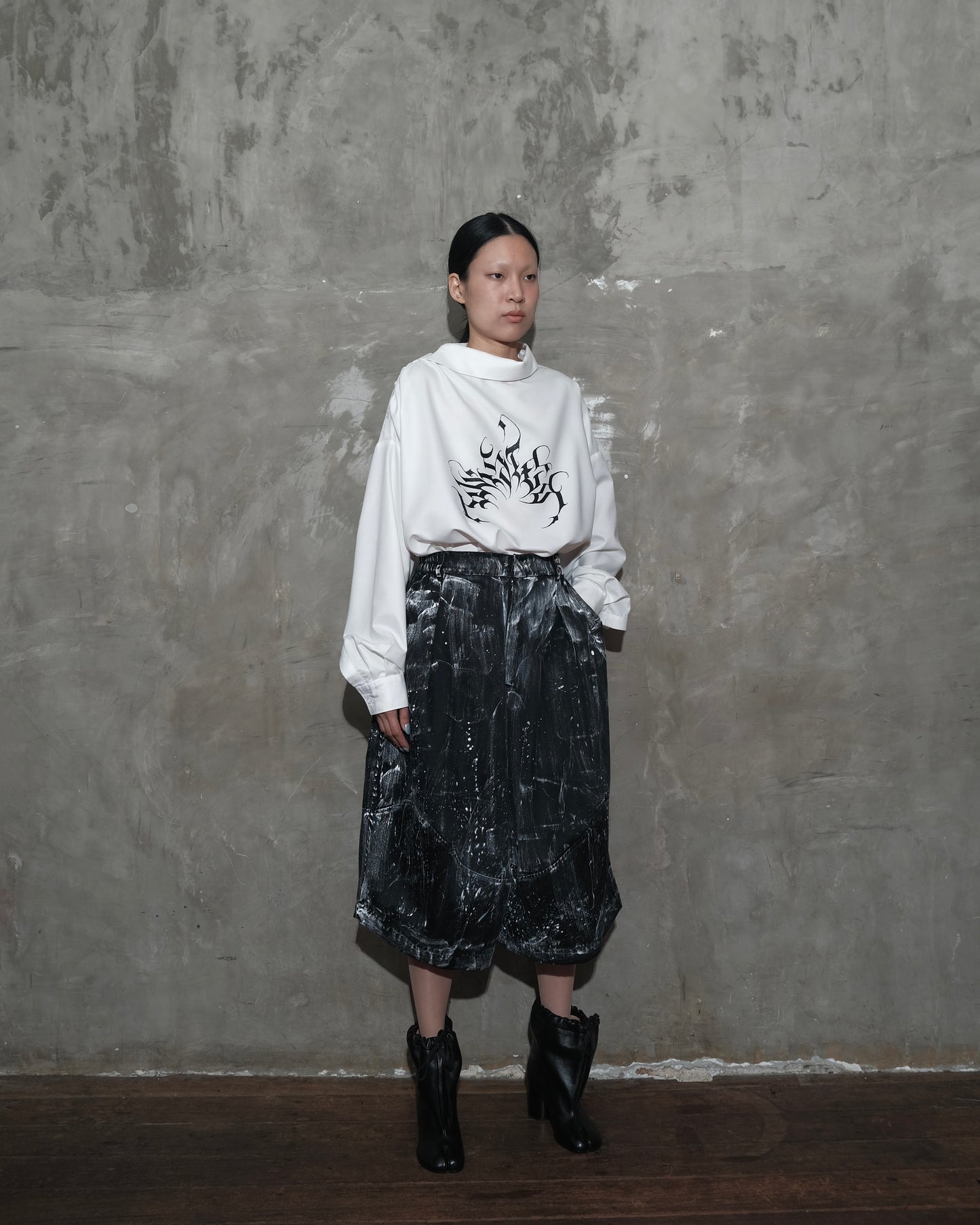 Curveform Jorts in Black Chaos - BEV C multi label store