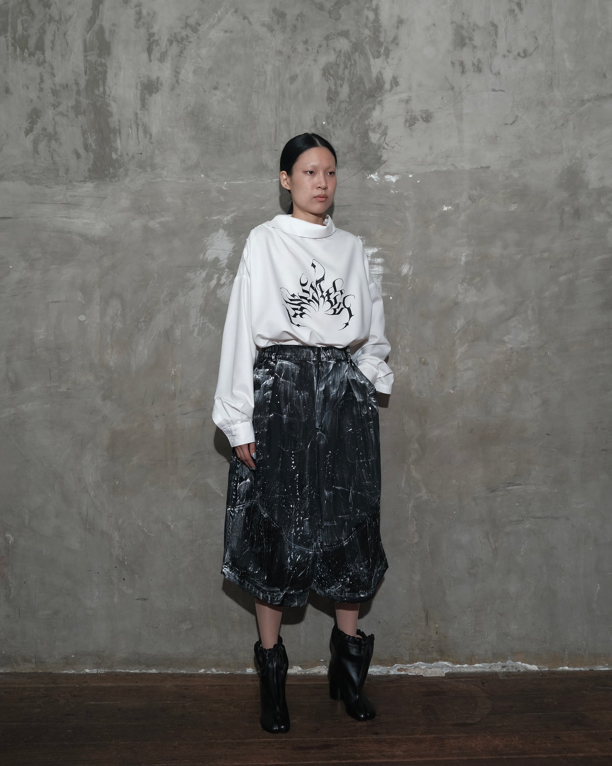 Curveform Jorts in Black Chaos - BEV C multi label store