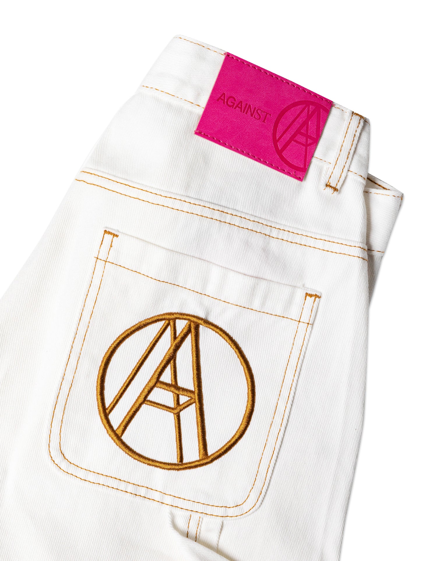 D. KNEE MONEY SHORTS WHITE - BEV C multi label store