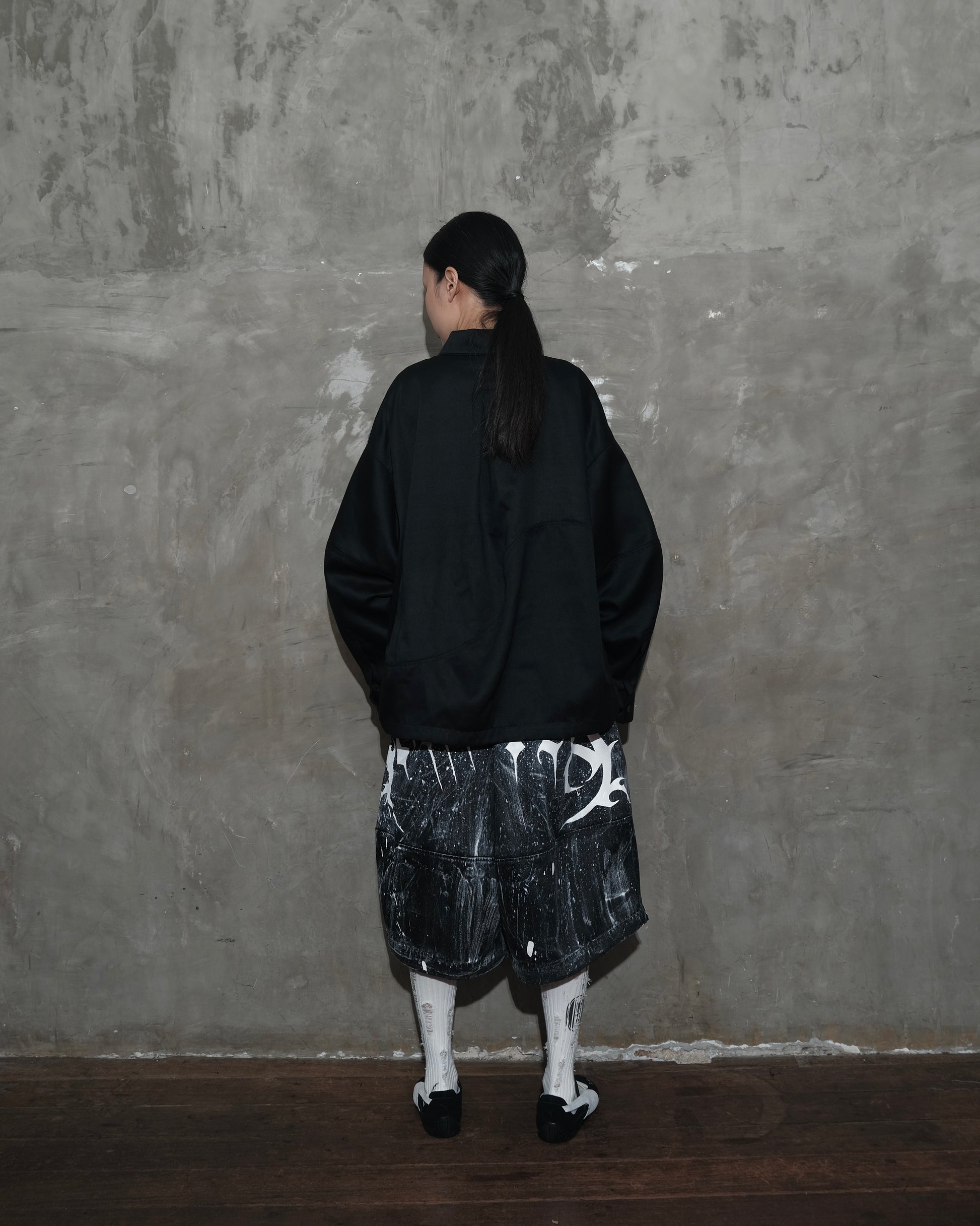 Linea Shirt in Black - BEV C multi label store