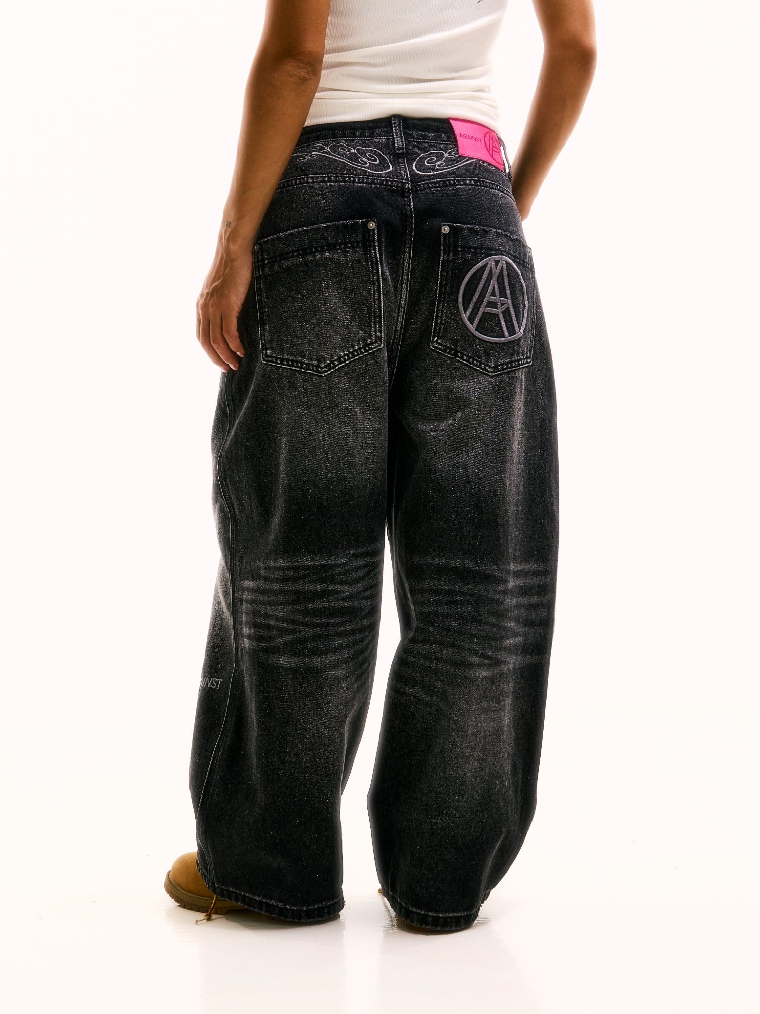 COWBOY WASHED PERFECT JEANS BLACK - BEV C multi label store