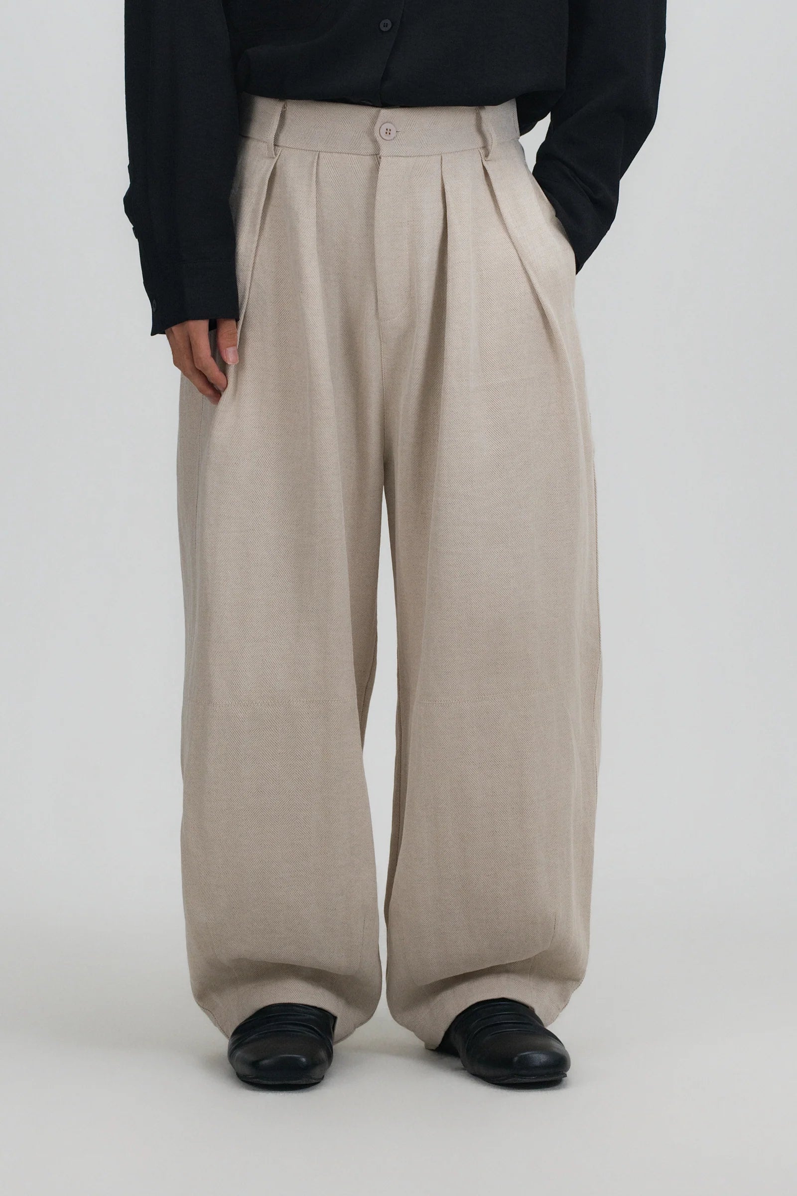 Gender Neutral Cocoon Trousers (Linen / Beige) - BEV C multi label store