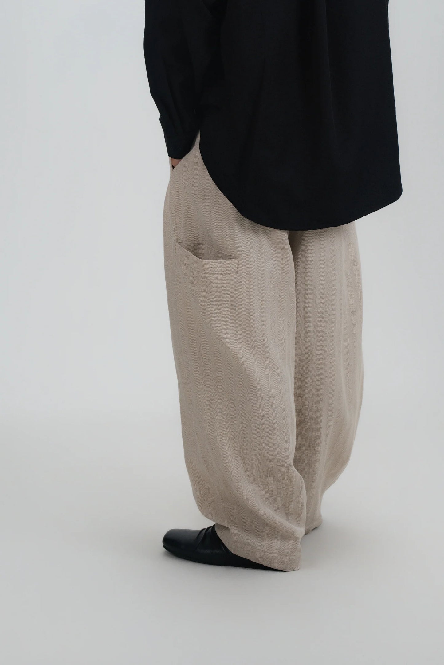Gender Neutral Cocoon Trousers (Linen / Beige) - BEV C multi label store