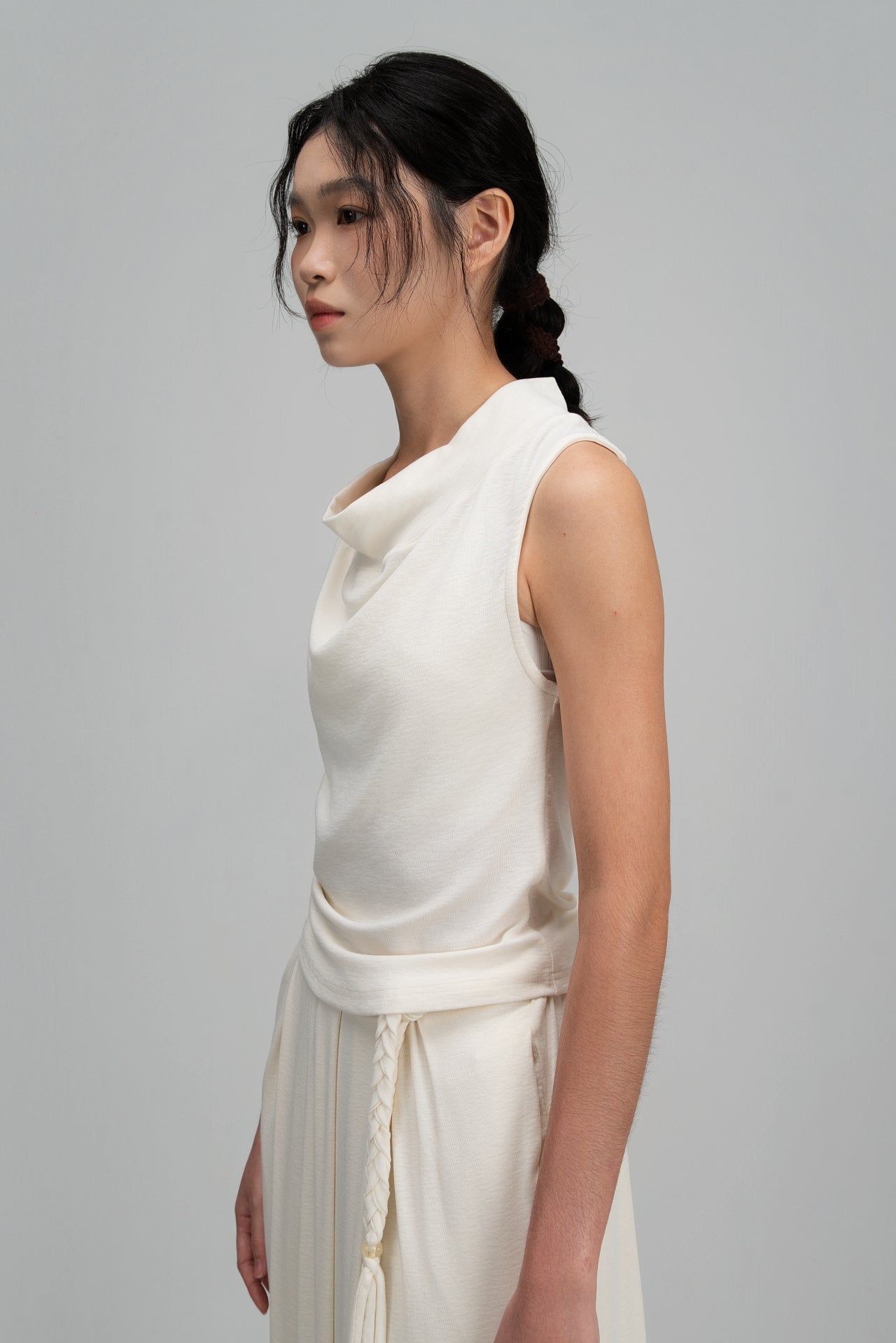 Snow Knit High Drape Neck Tank Top (White) - BEV C multi label store